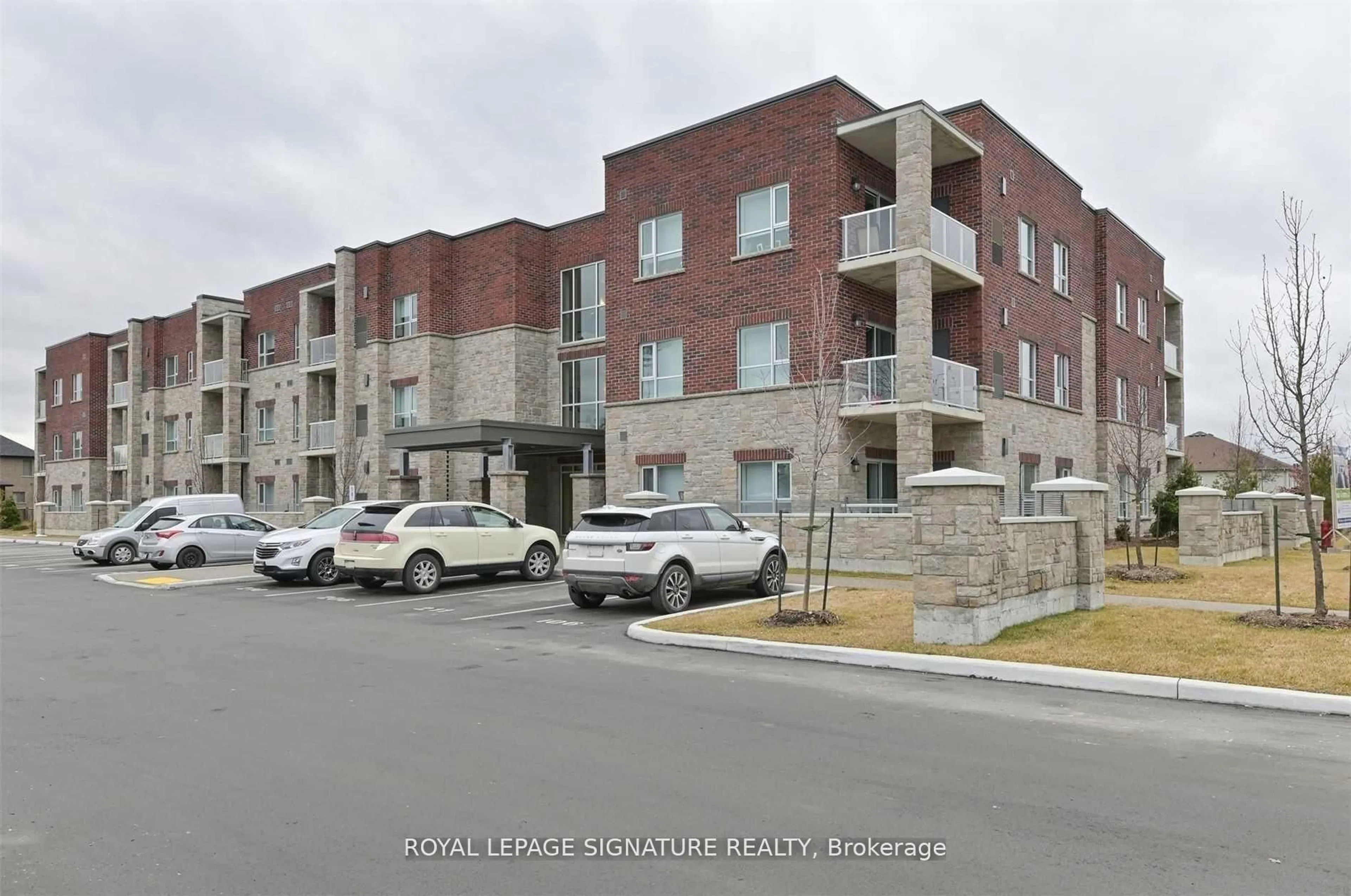 Unknown for 529 South Pelham Rd #208, Welland Ontario L3C 0H7
