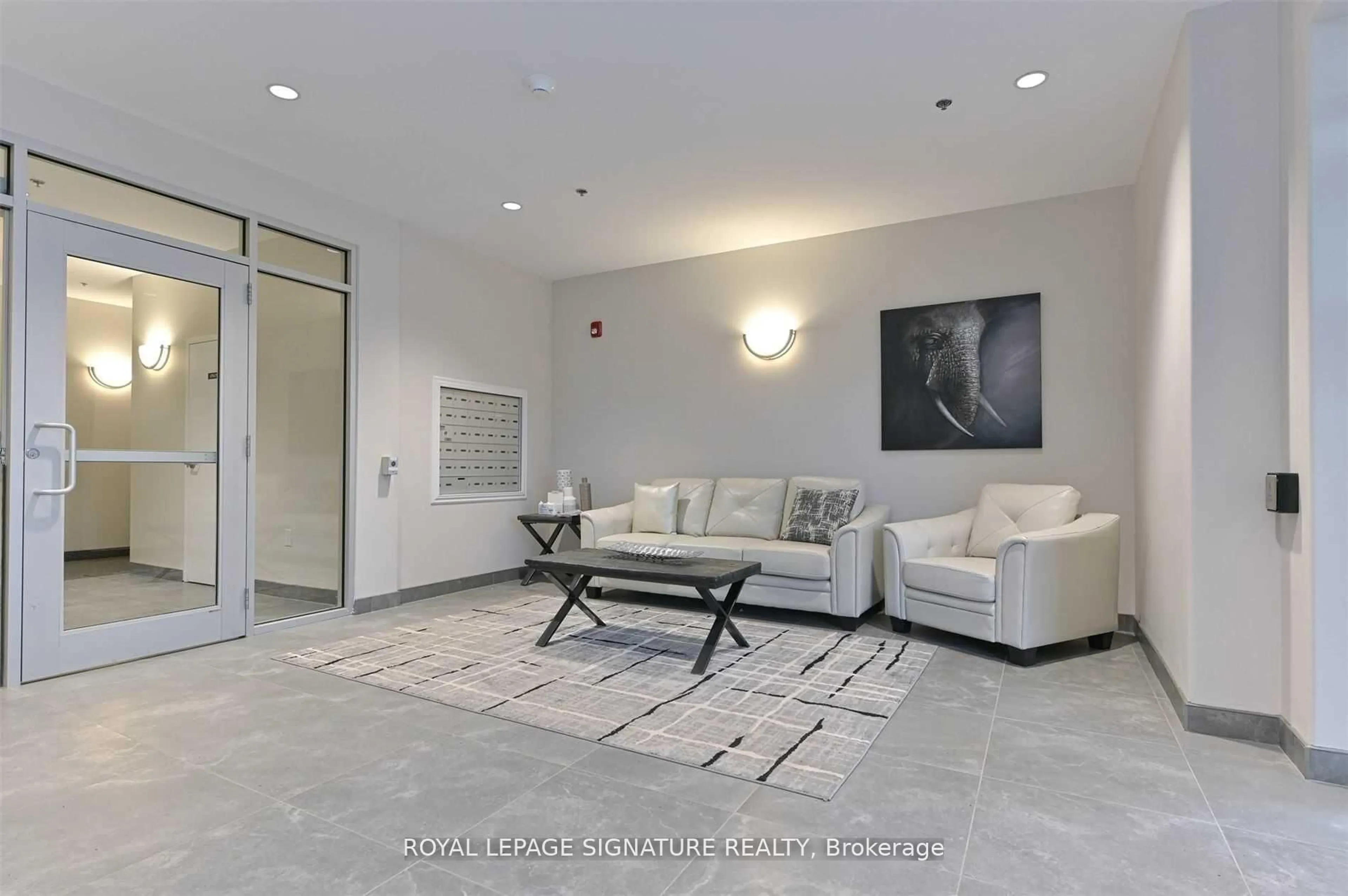Unknown for 529 South Pelham Rd #208, Welland Ontario L3C 0H7