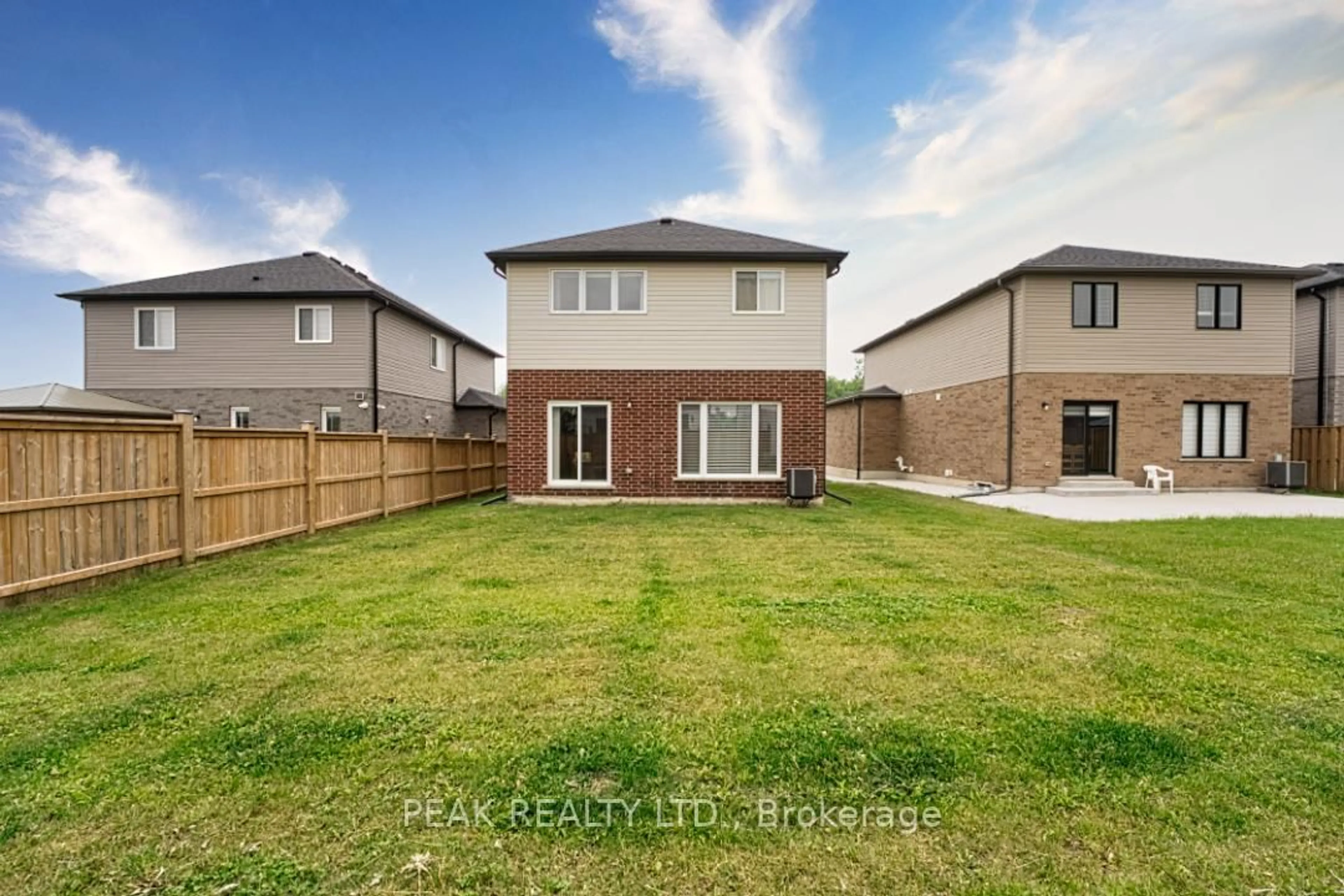 A pic from outside/outdoor area/front of a property/back of a property/a pic from drone, unknown for 1560 Applerock Ave, London North Ontario N6G 0X5