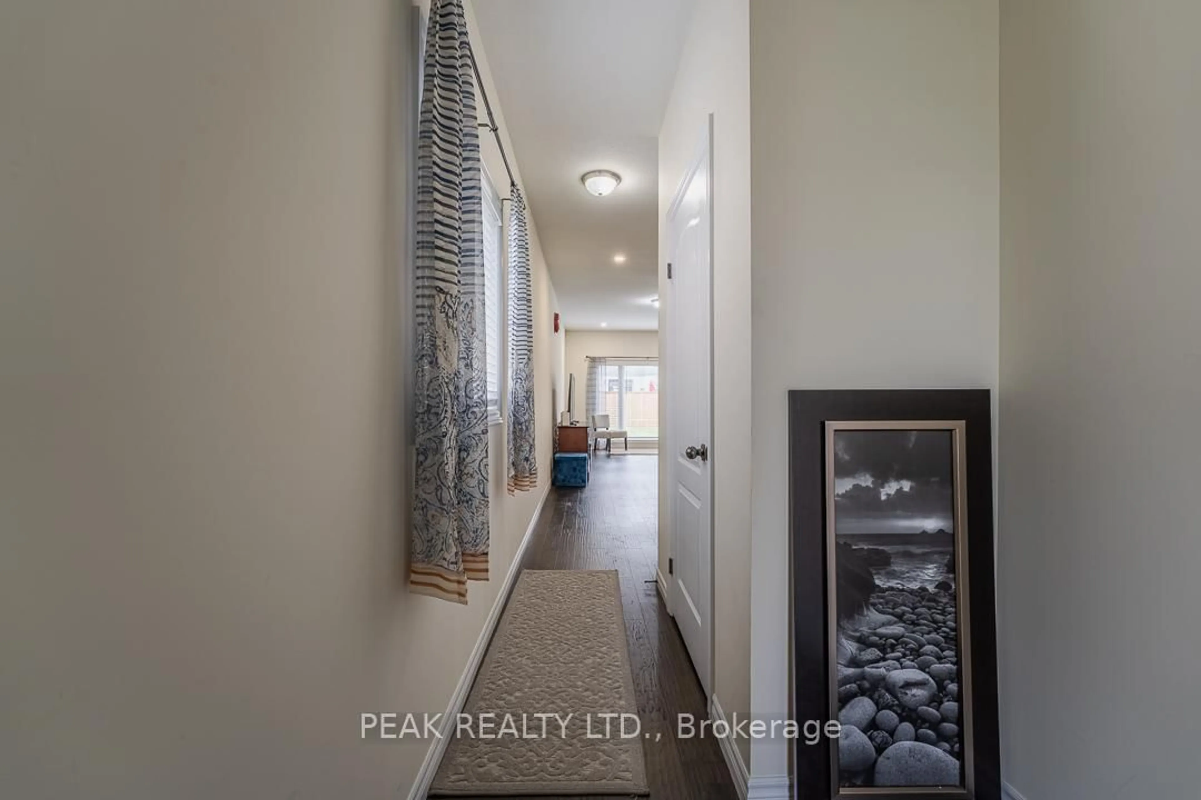 Indoor entryway for 1560 Applerock Ave, London North Ontario N6G 0X5