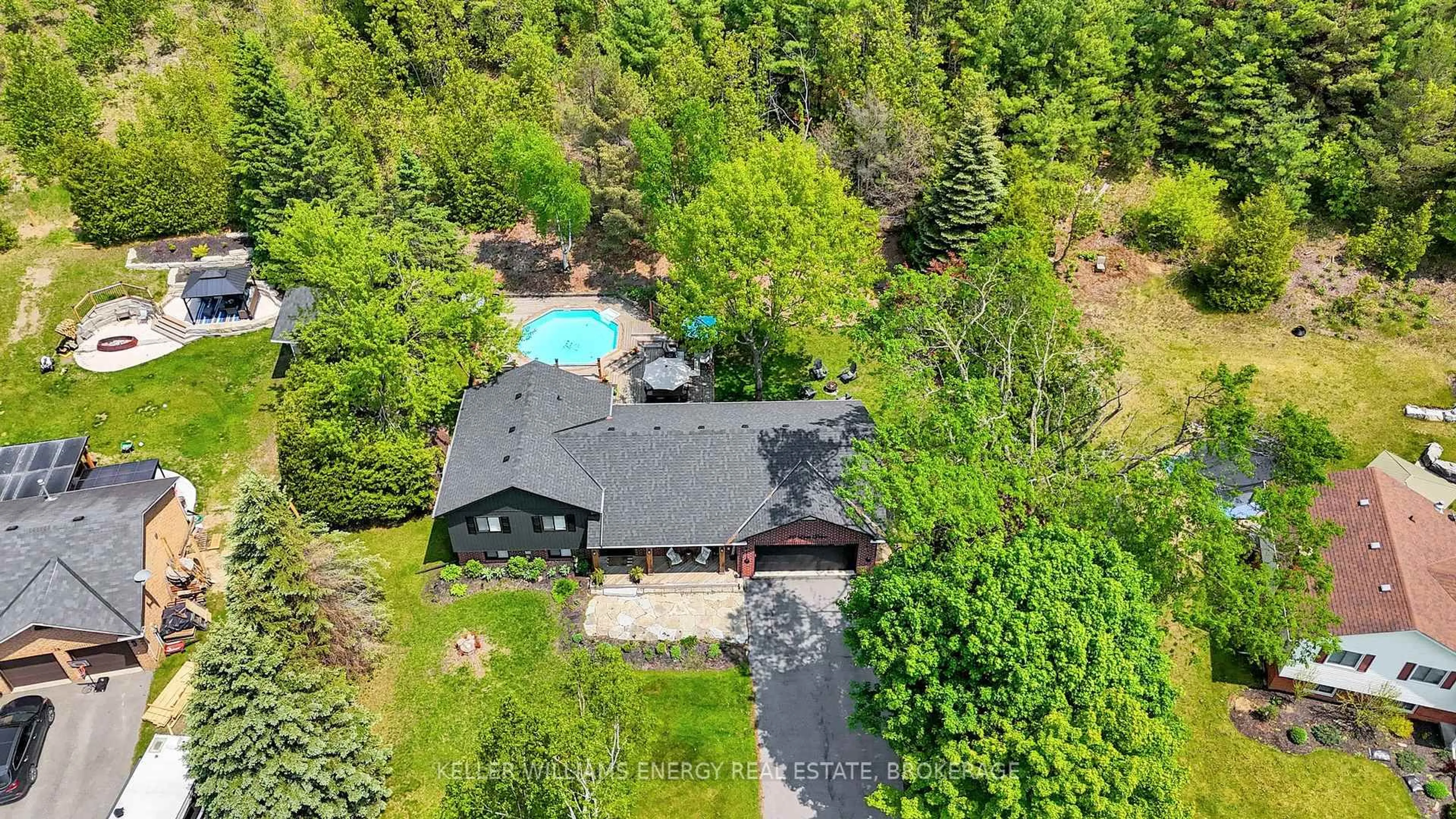 A pic from outside/outdoor area/front of a property/back of a property/a pic from drone, unknown for 26 Erin Dr, Kawartha Lakes Ontario L0A 1A0