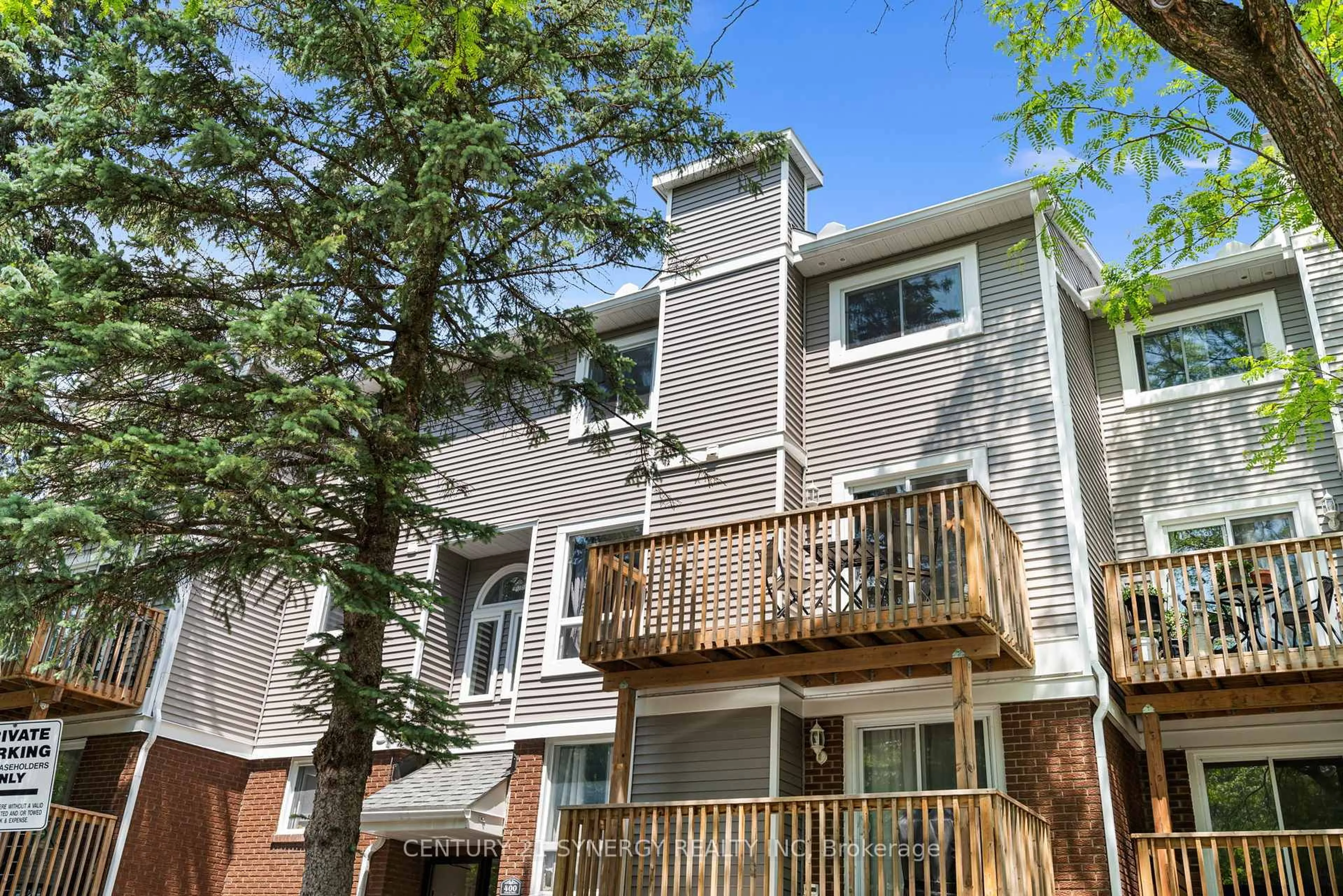Patio, street for 400 Fenerty Crt #8, Kanata Ontario K2L 3A9