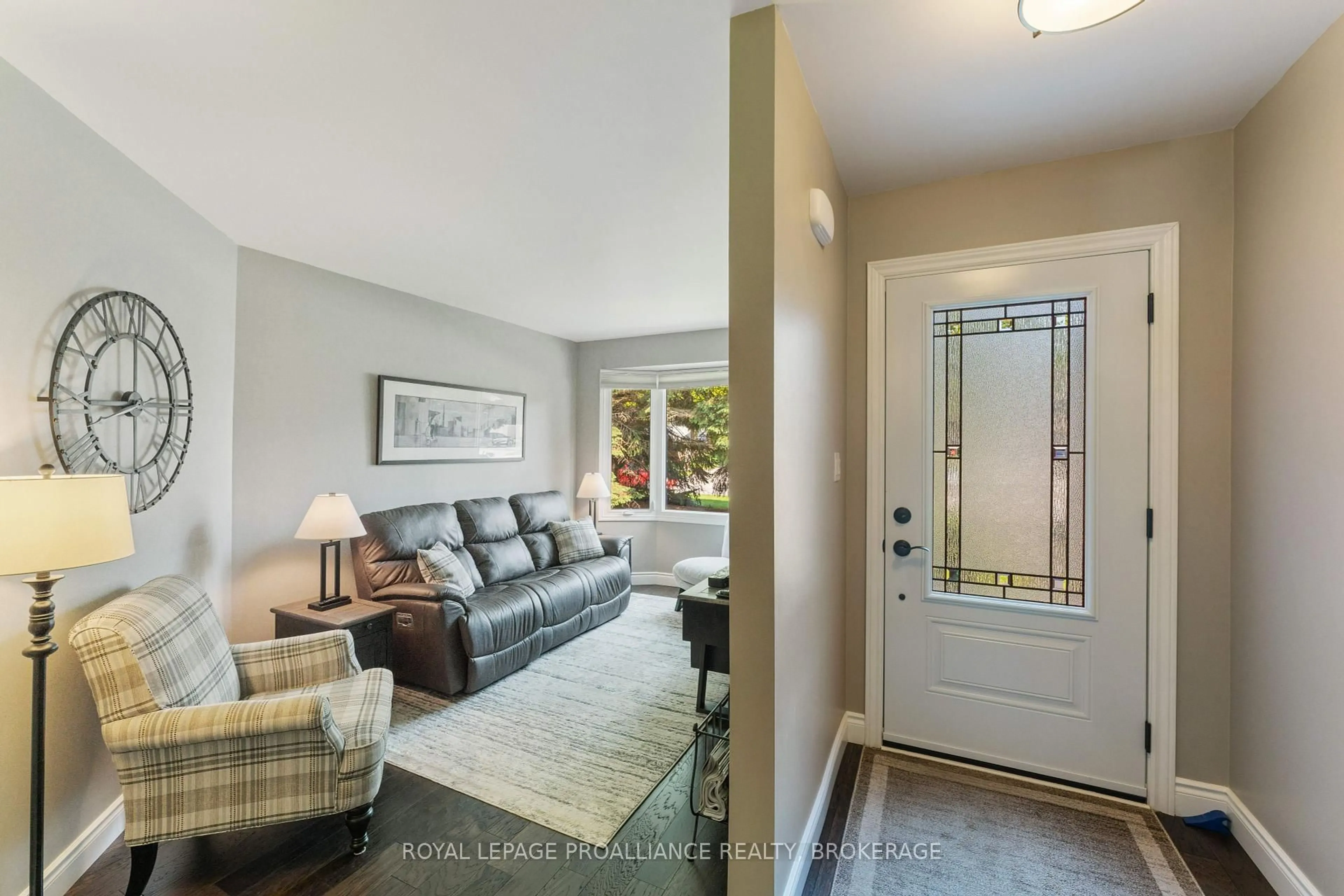 Indoor entryway for 701 Davis Dr #8, Kingston Ontario K7M 7X5