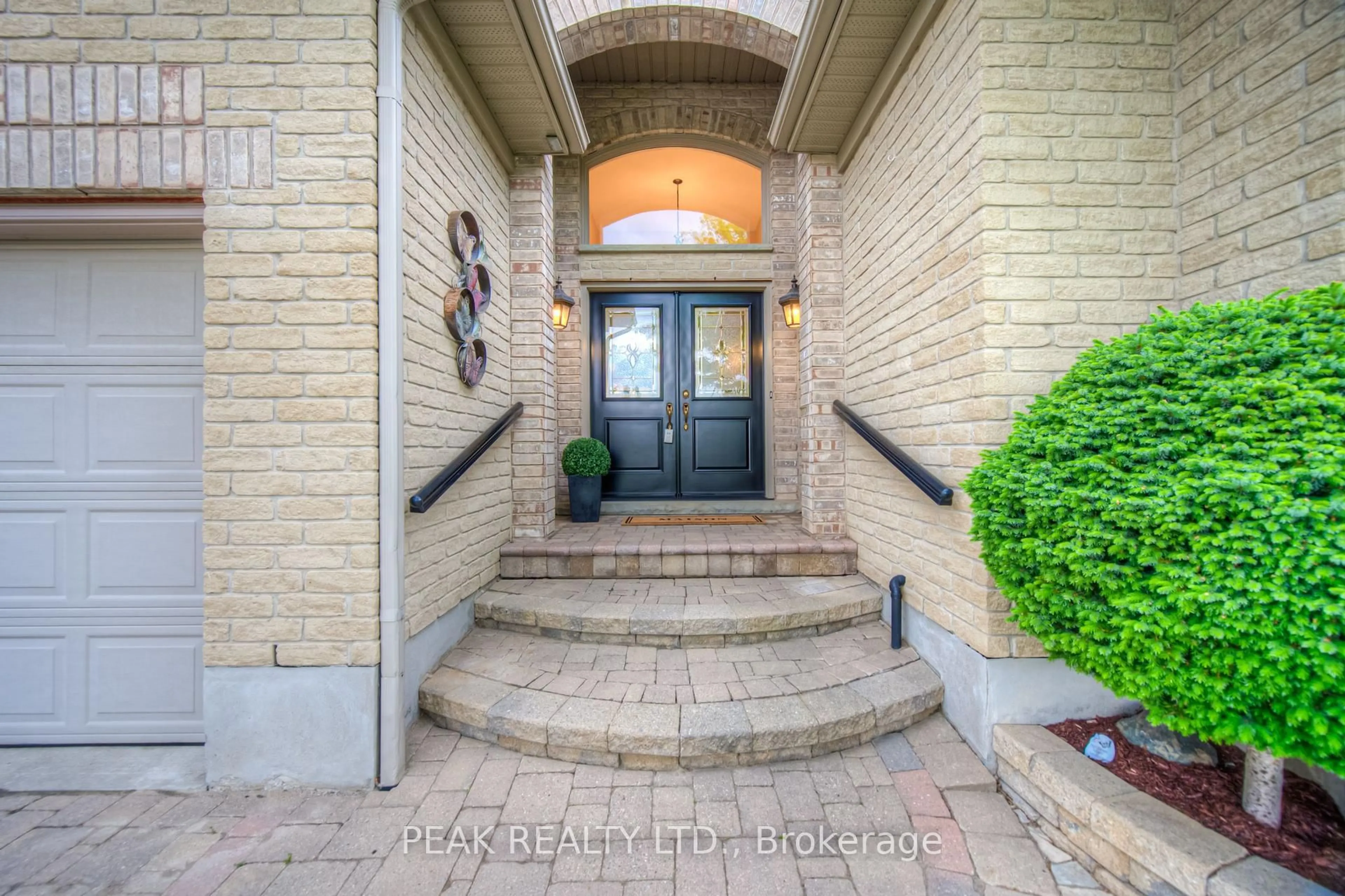 Indoor entryway for 56 Bonaventure Dr, Wilmot Ontario N3A 4P9