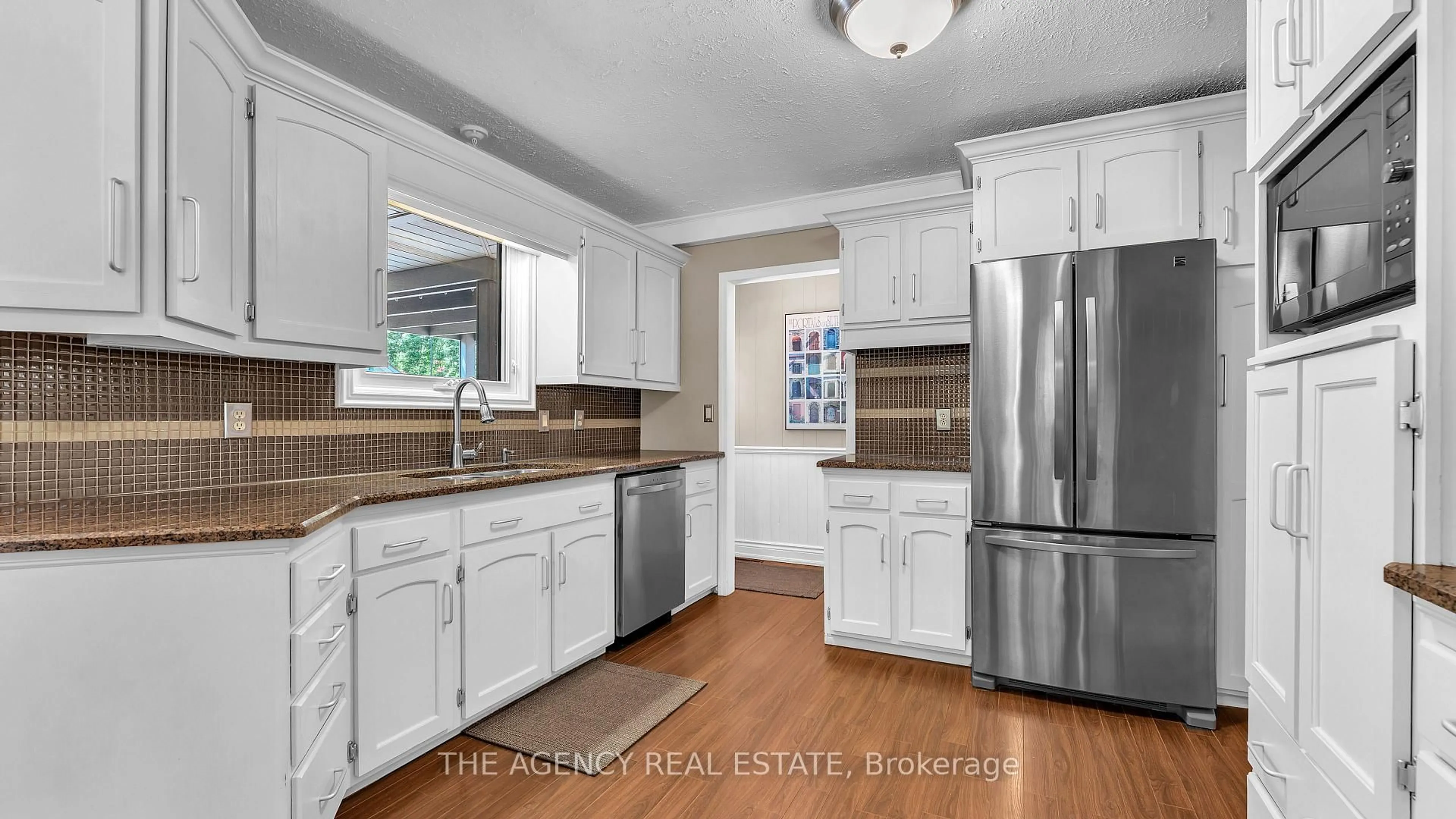 Open concept kitchen, ceramic/tile floor for 5 Nora Pl, Central Elgin Ontario N5R 1N6