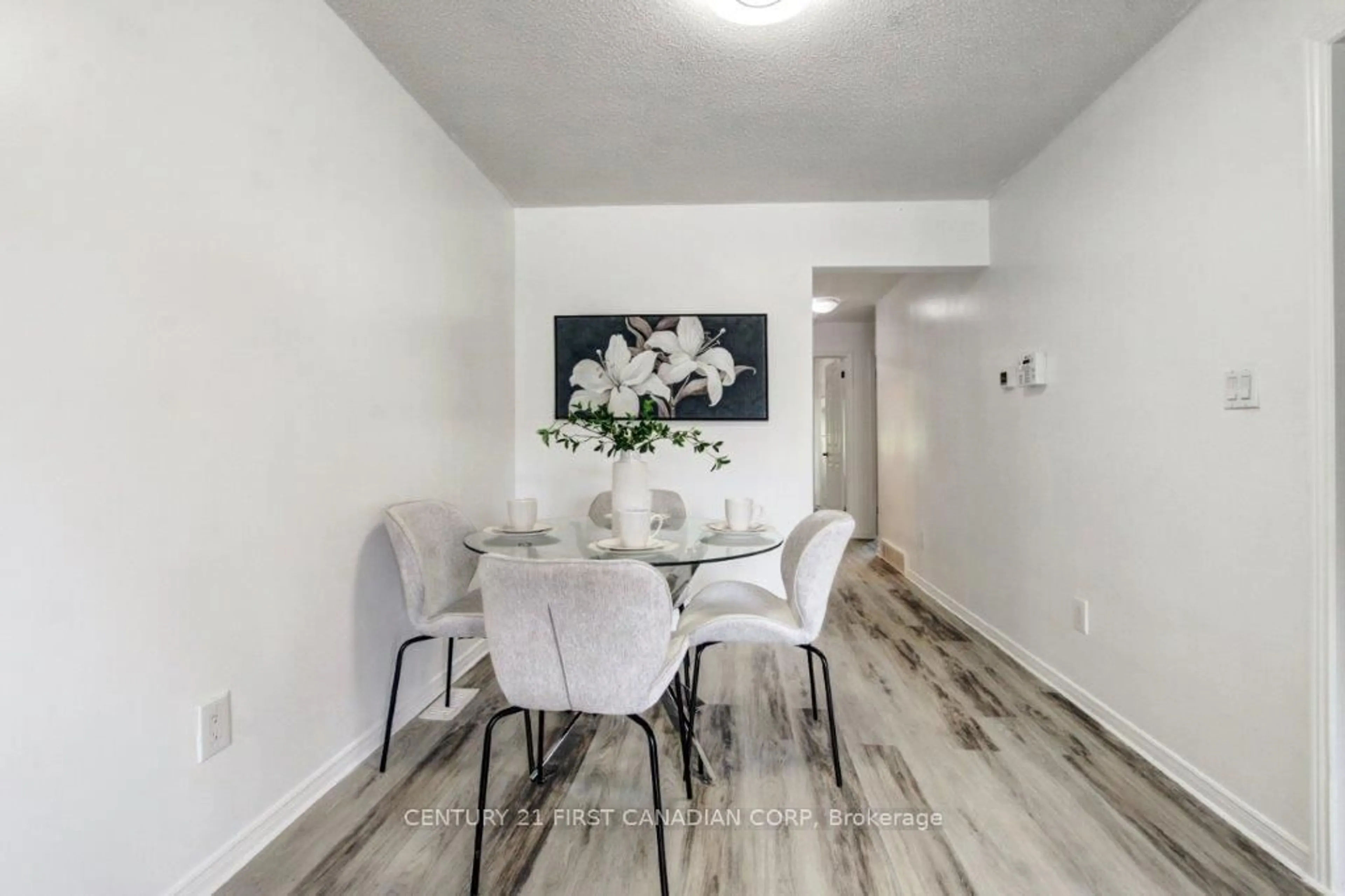 Dining room, unknown for 5 Golding Pl, St. Thomas Ontario N5R 6B6