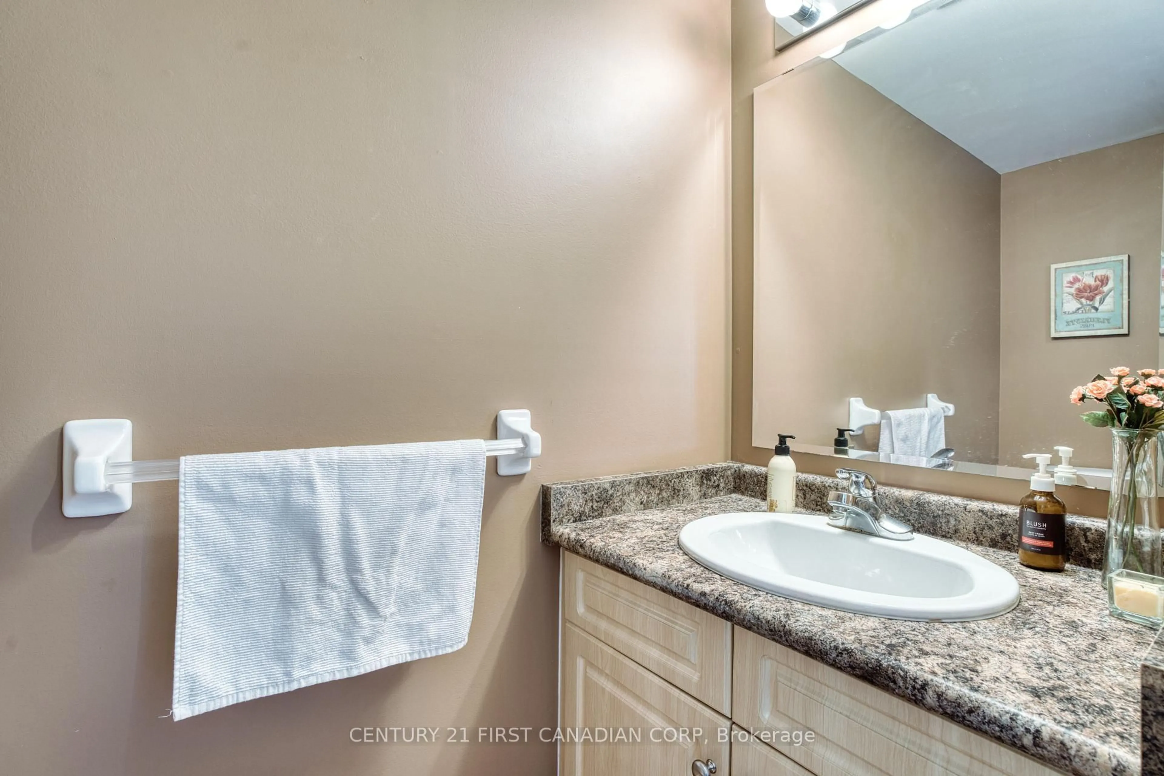 Standard bathroom, ceramic/tile floor for 1853 Rollingacres Dr, London North Ontario N5X 4K5
