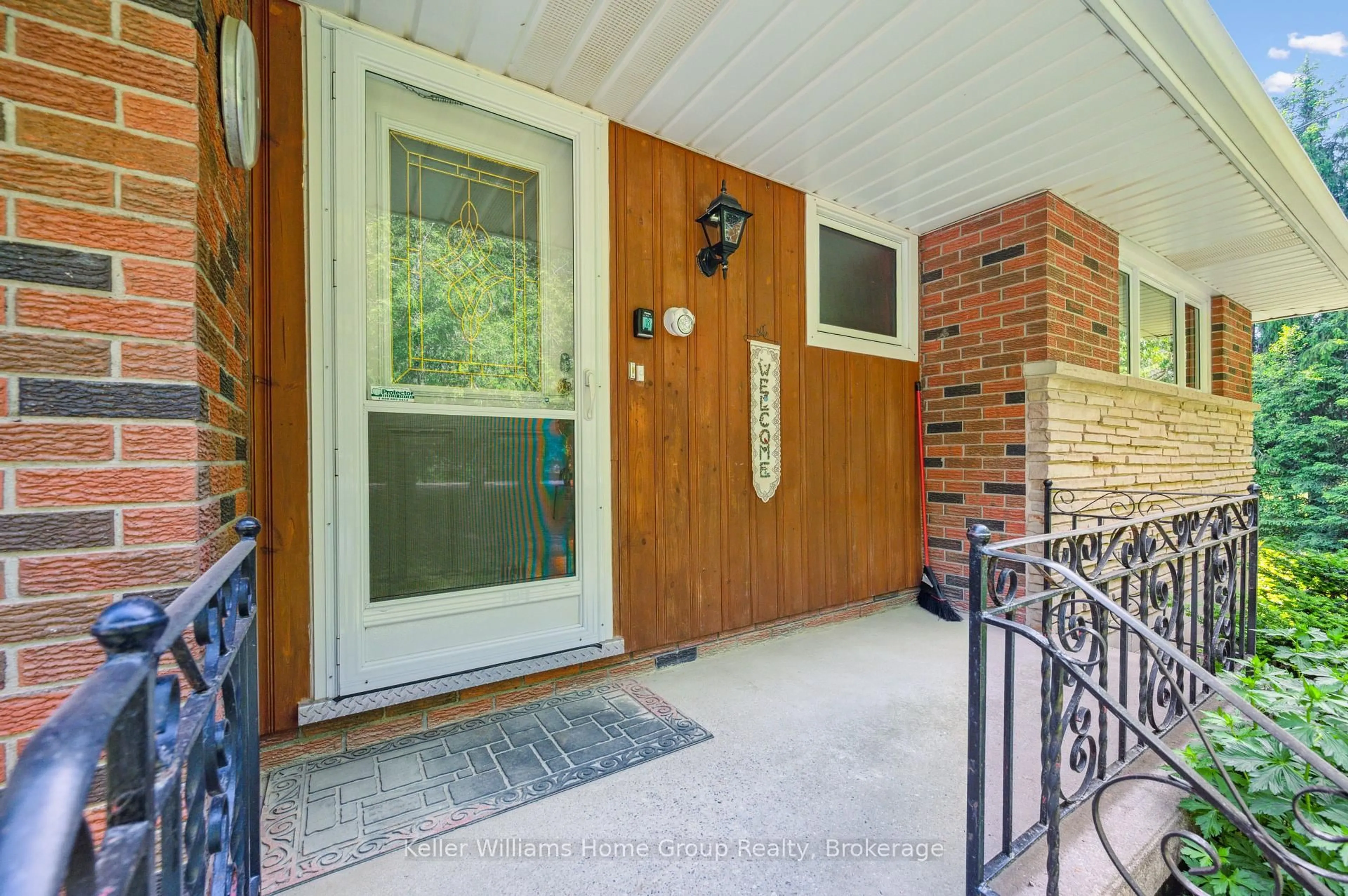 Indoor entryway for 5432 Fourth Line, Guelph/Eramosa Ontario N0B 2K0