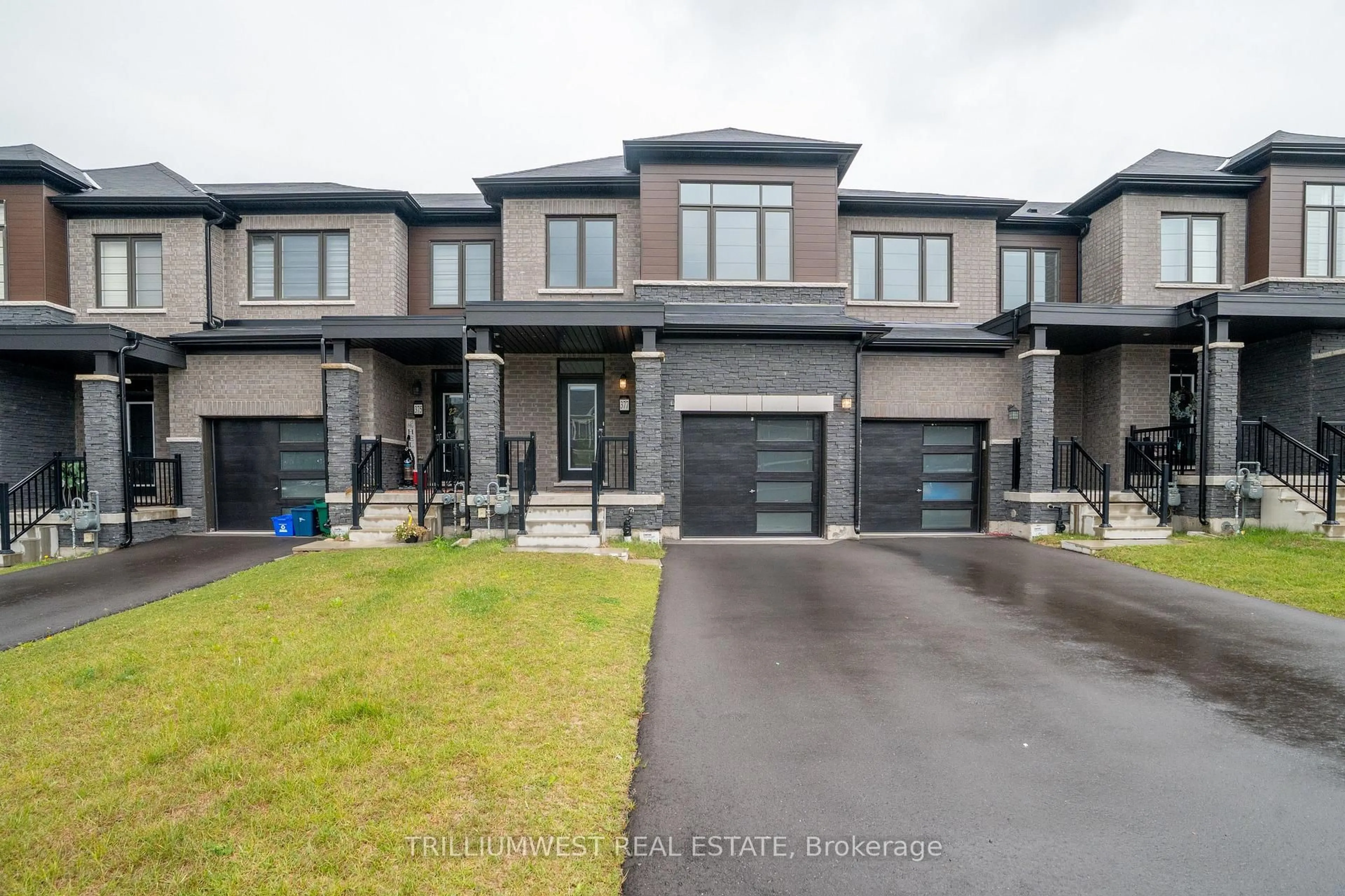 Unknown for 377 Dolman St, Woolwich Ontario N0B 1M0