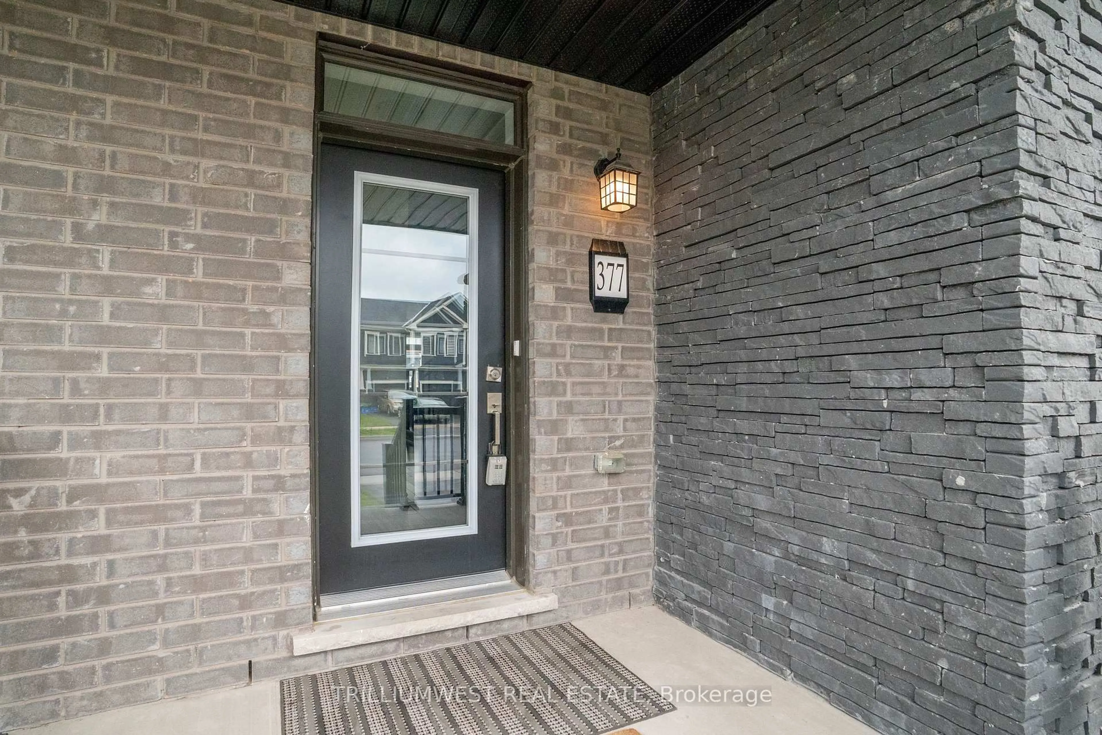 Indoor entryway for 377 Dolman St, Woolwich Ontario N0B 1M0
