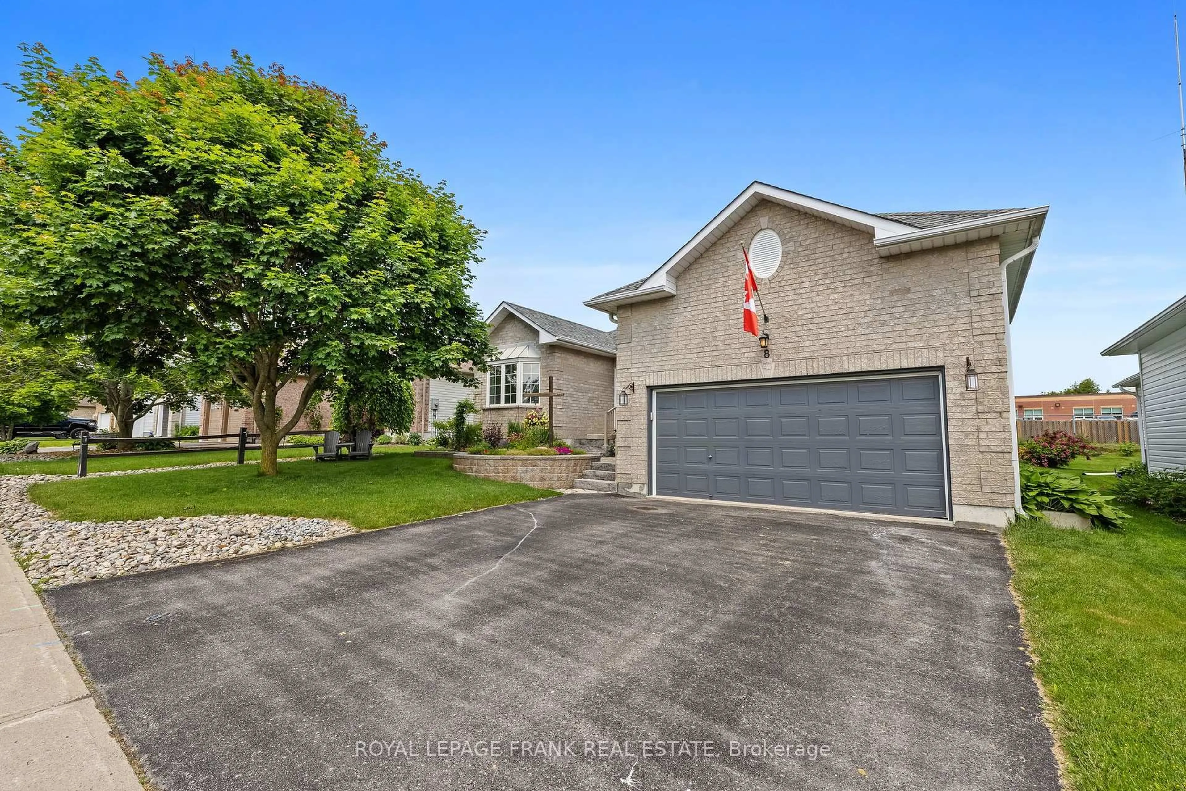 Unknown for 8 Brookside St, Cavan Monaghan Ontario L0A 1G0