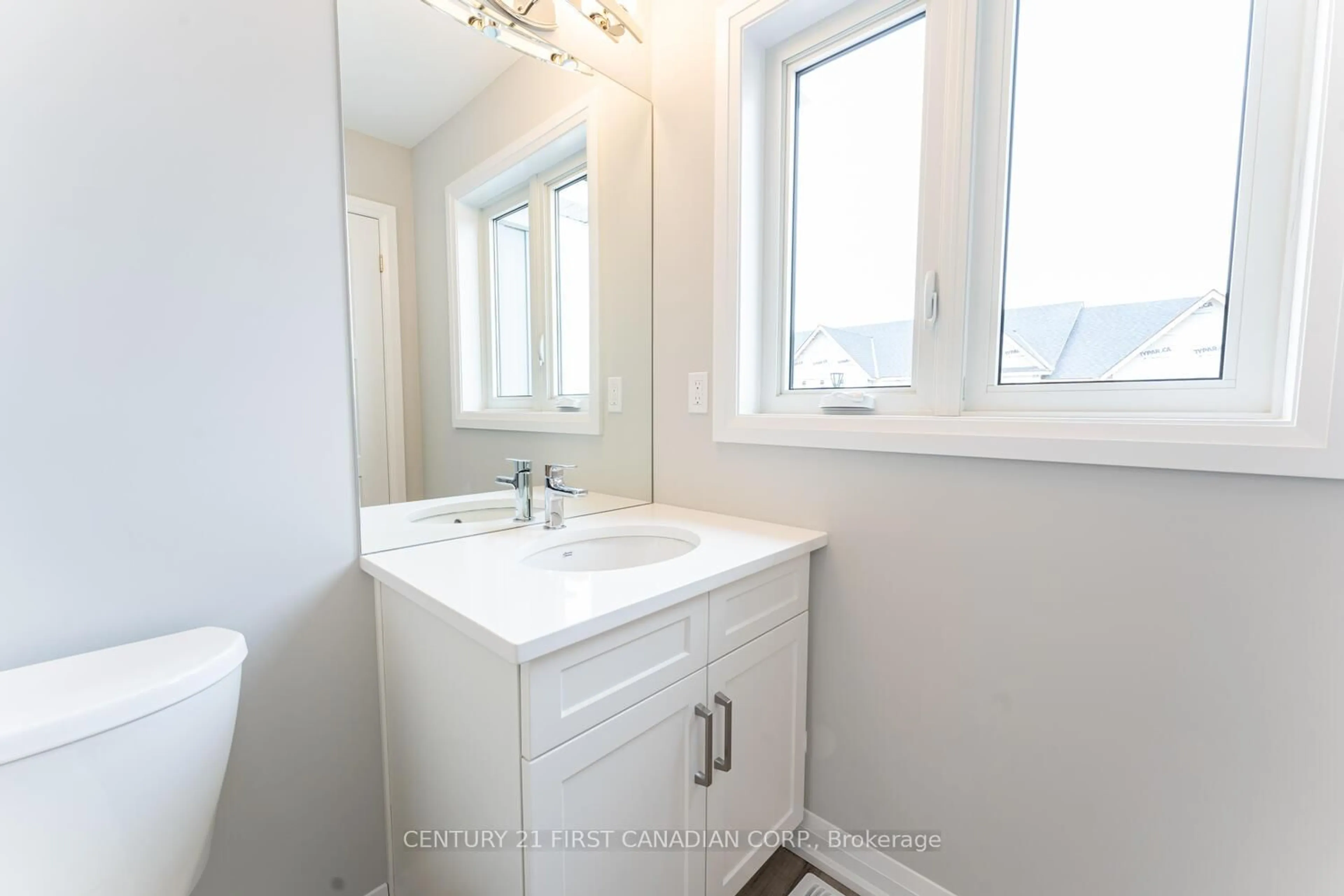 Standard bathroom, ceramic/tile floor for 17 Nicholson St #7, Lucan Biddulph Ontario N0M 2J0