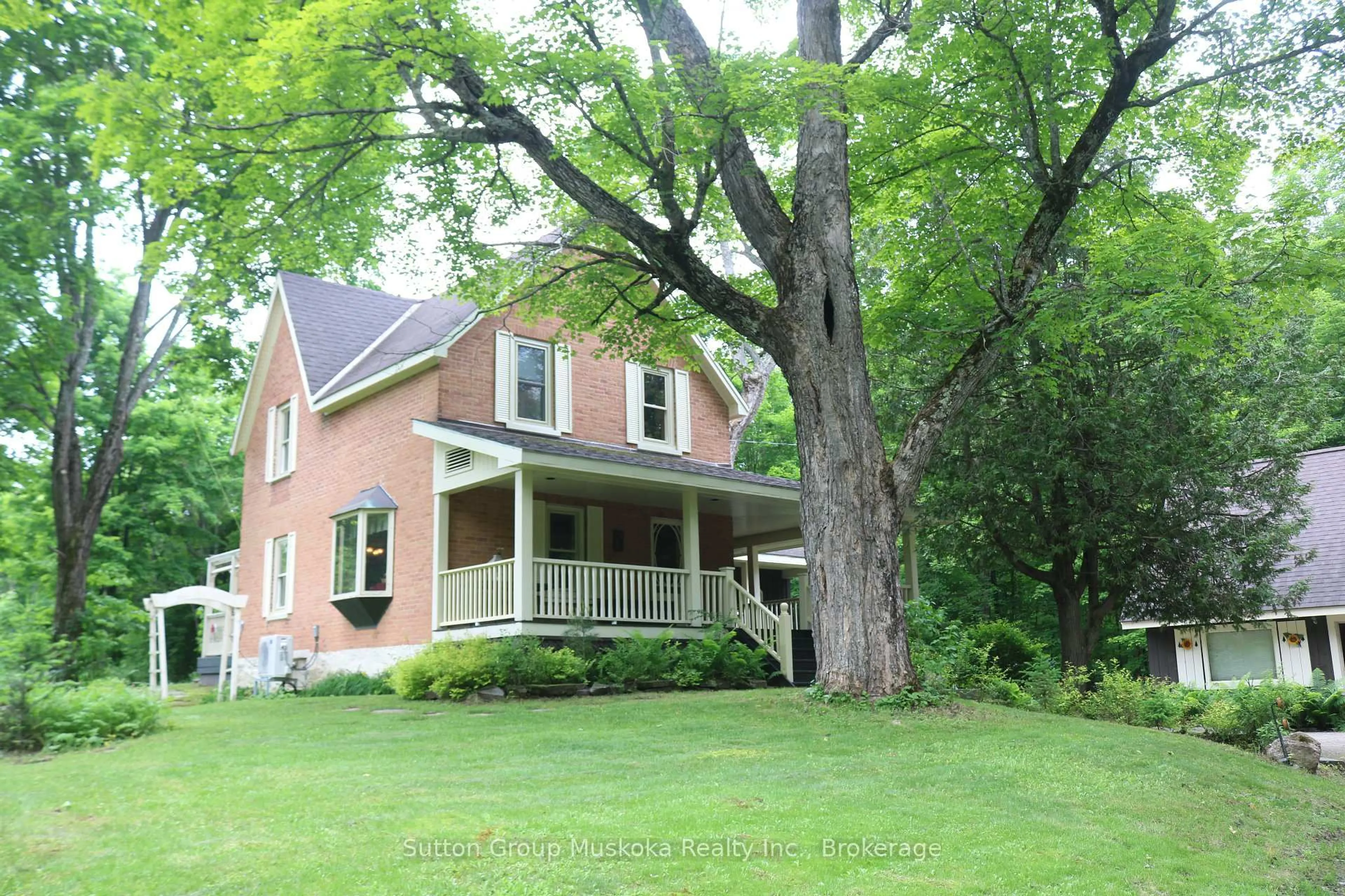 Home with vinyl exterior material, street for 2360 Highway 60 Highway, Lake of Bays Ontario P1H 2E5