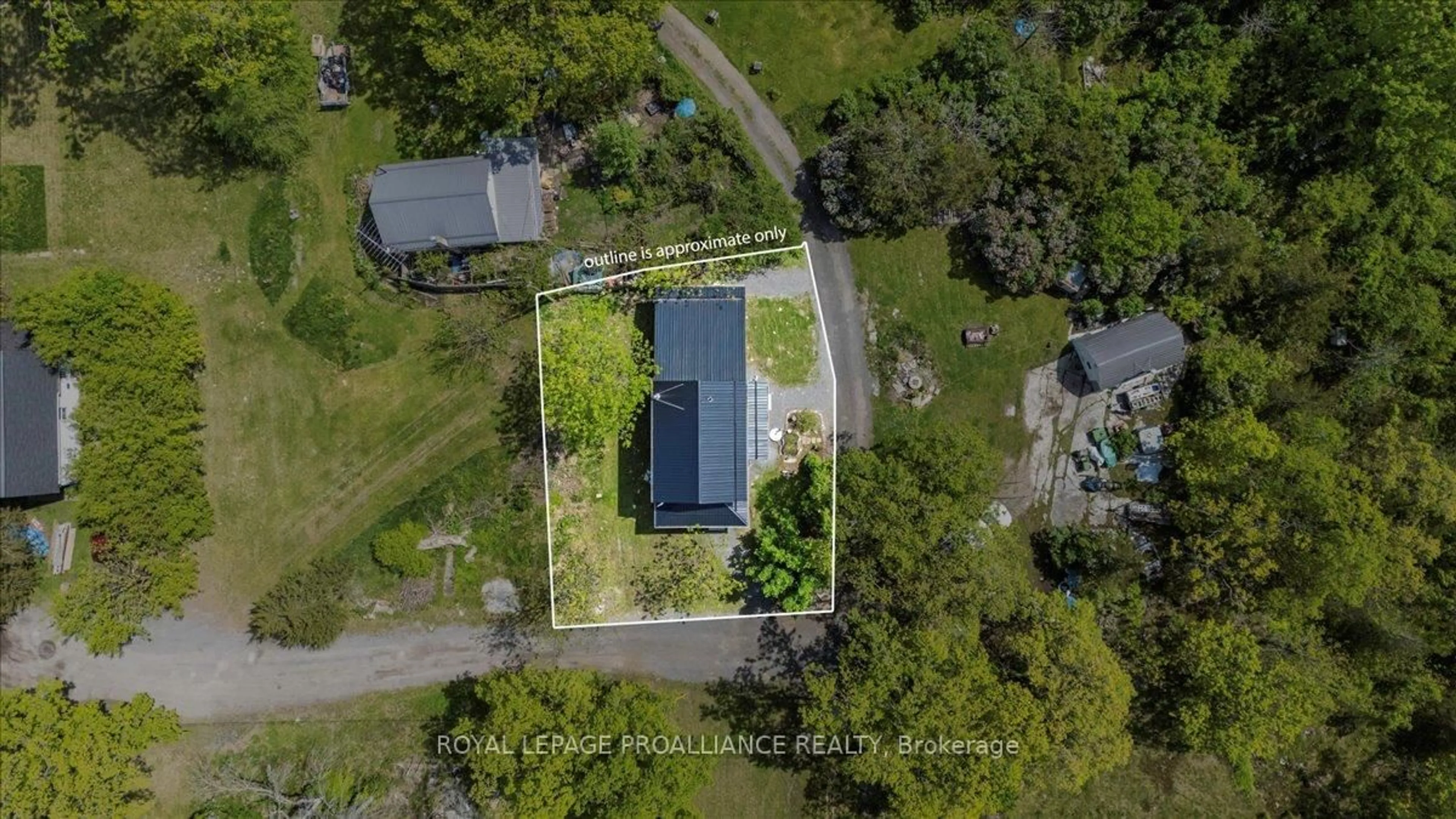 A pic from outside/outdoor area/front of a property/back of a property/a pic from drone, unknown for 31 Ashe Cres, Belleville Ontario K8N 4Z4