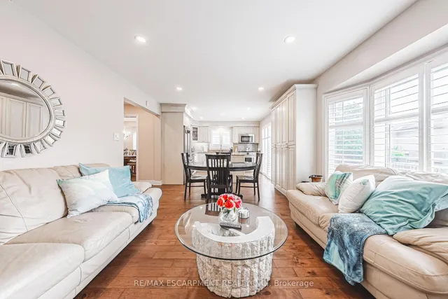 Additional property image - 2 Antoinette Crt