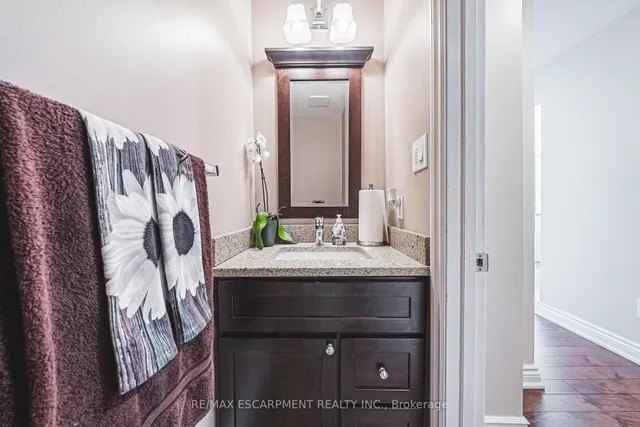 Additional property image - 2 Antoinette Crt