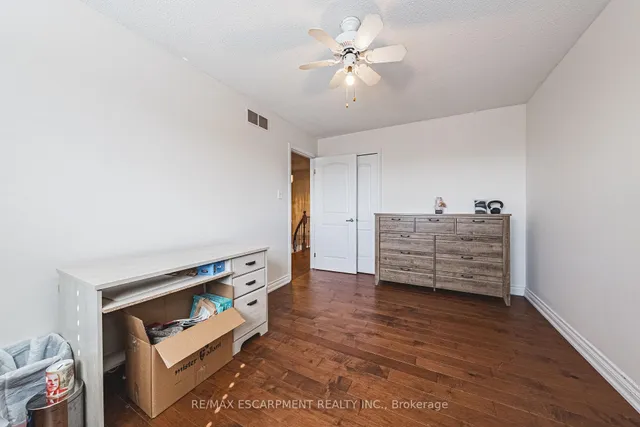 Additional property image - 2 Antoinette Crt