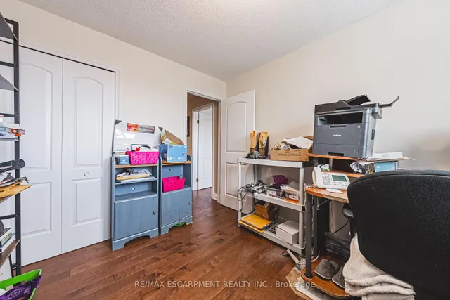 Additional property image - 2 Antoinette Crt