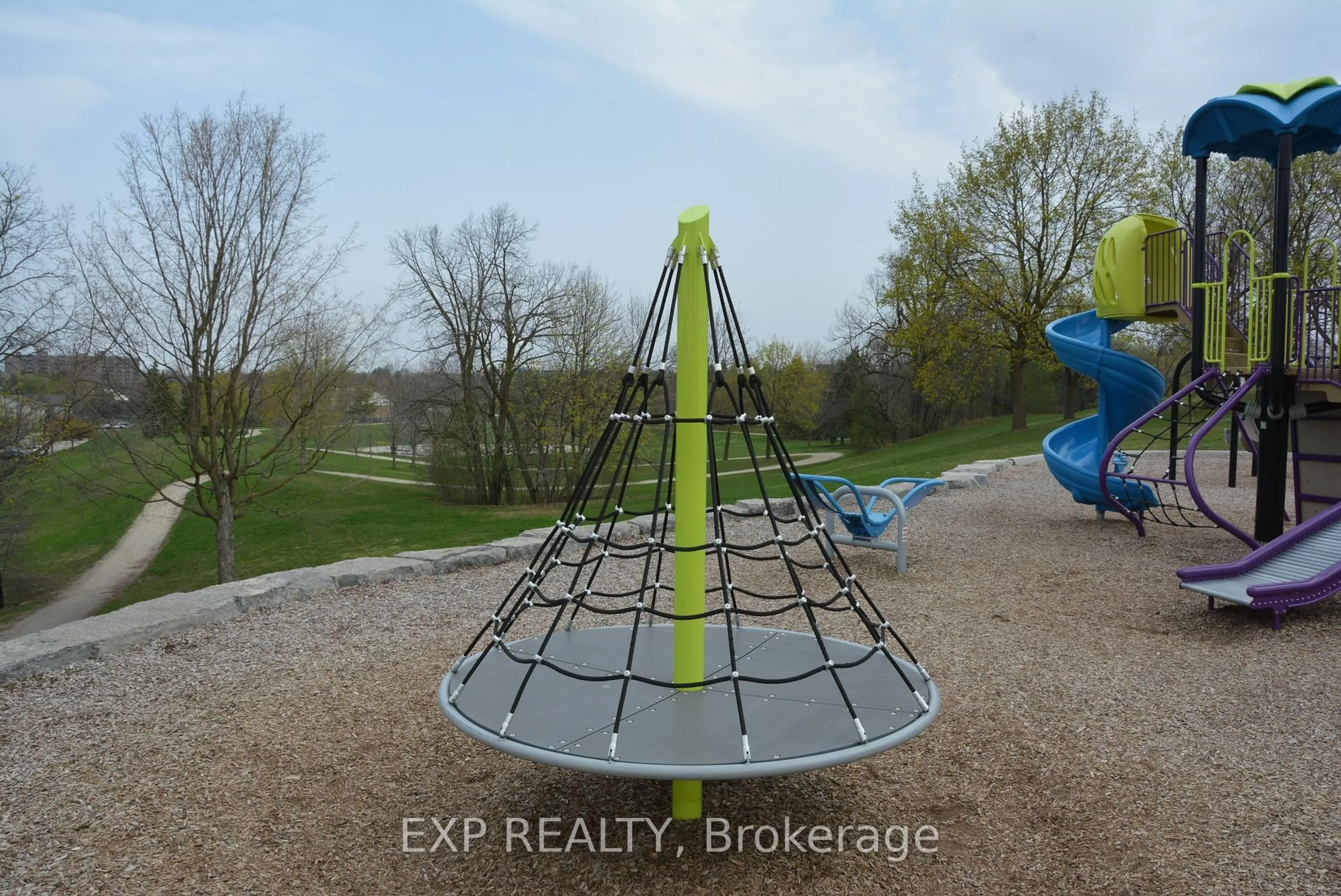 A pic from outside/outdoor area/front of a property/back of a property/a pic from drone, building for 454 Janefield Ave #202, Guelph Ontario N1G 4R8