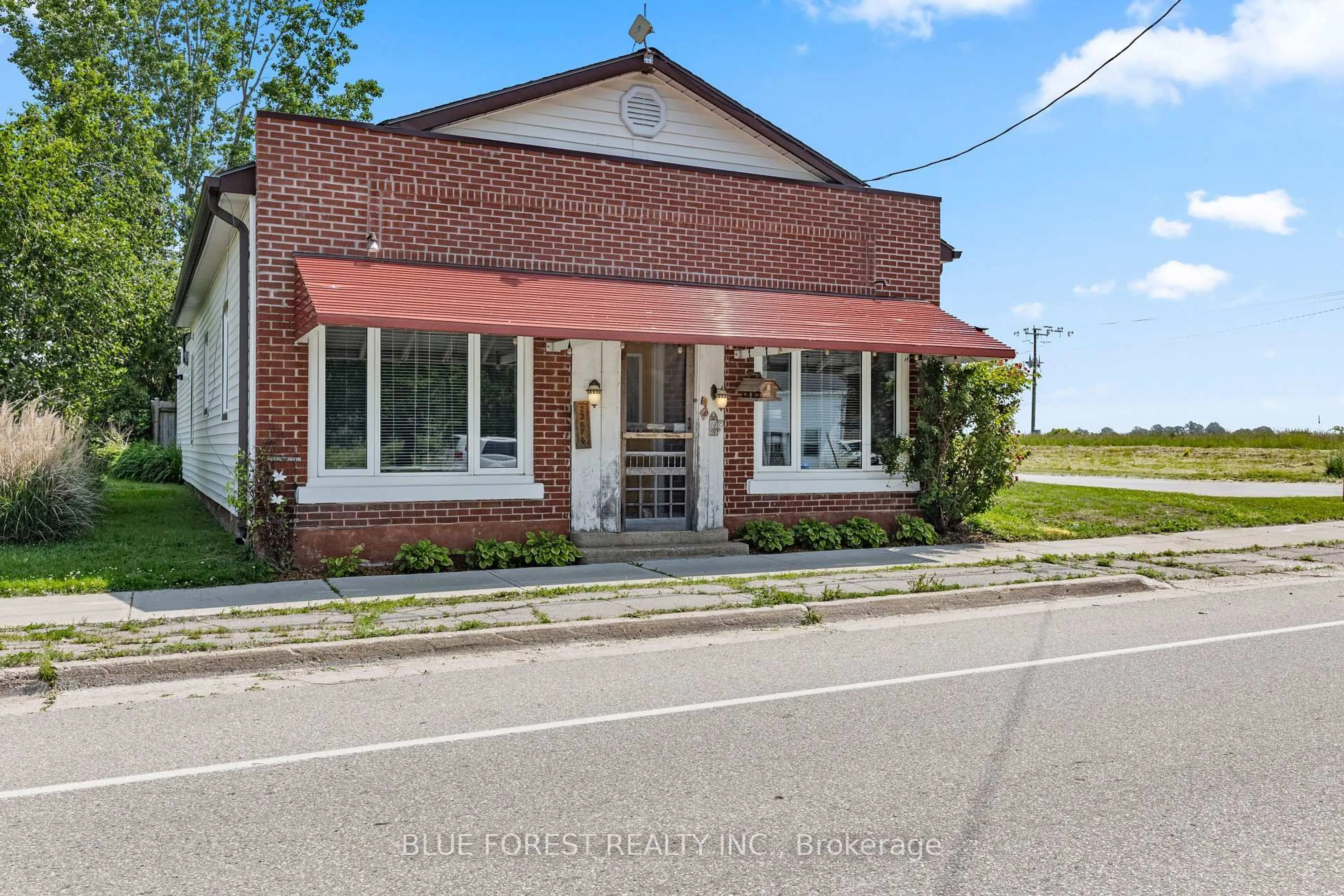 Unknown for 22676 Thames Rd, Southwest Middlesex Ontario N0L 1A0