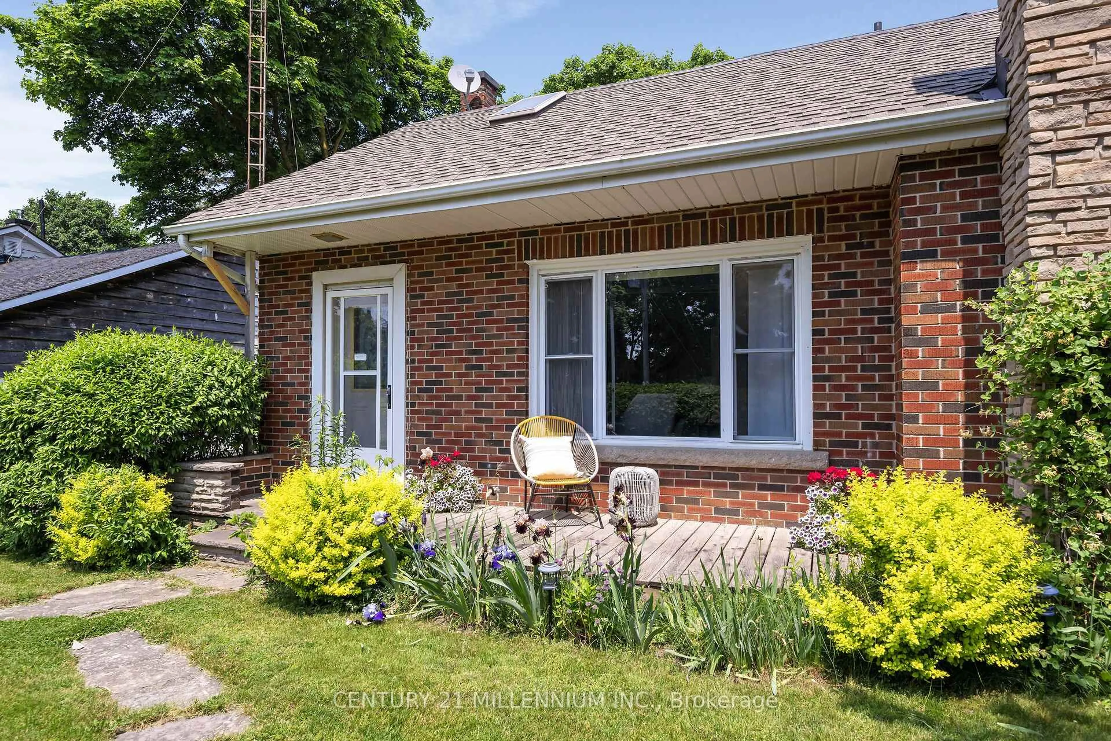 Home with brick exterior material, street for 175 Daniel St, Erin Ontario N0B 1T0