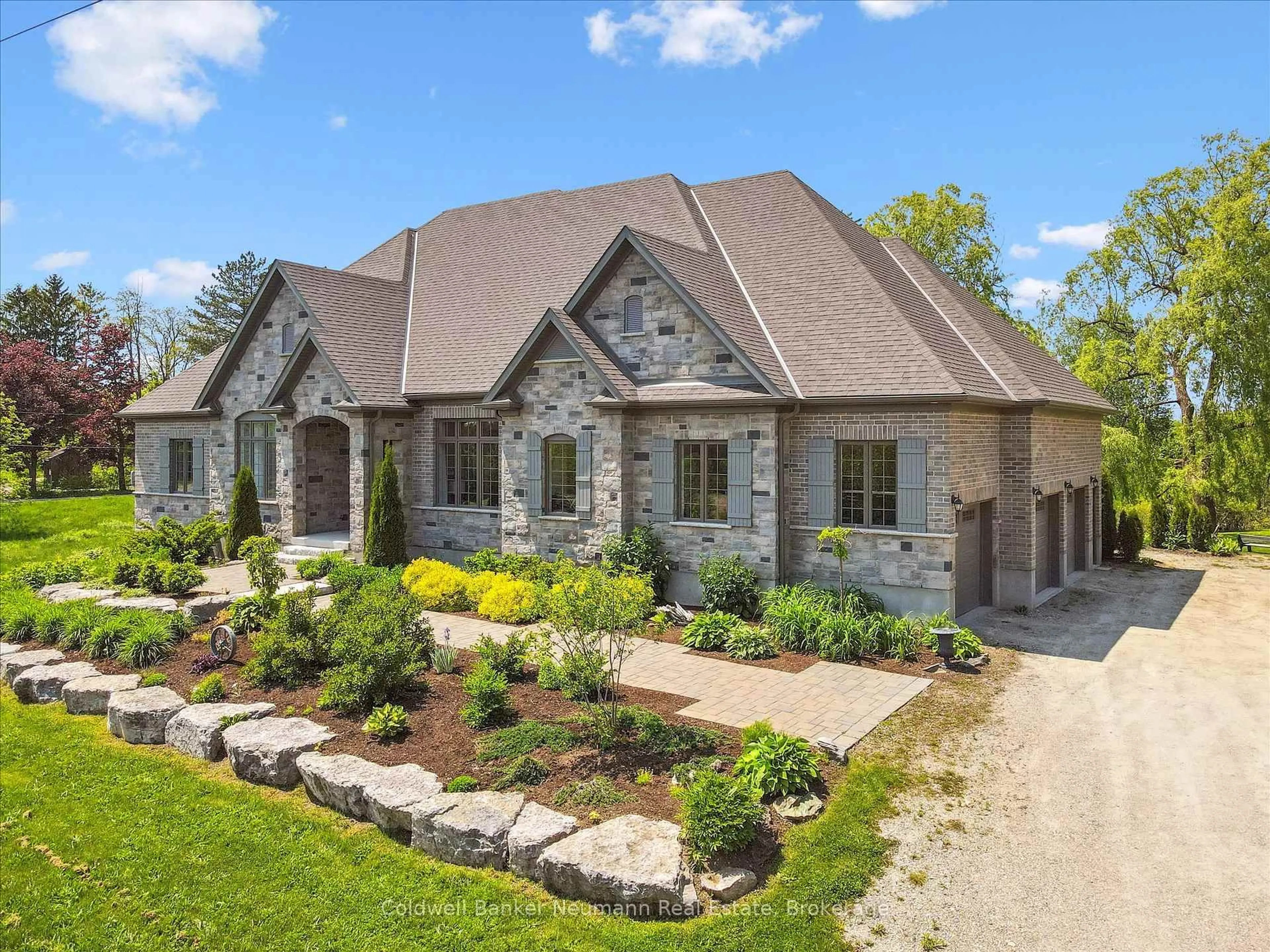 Home with brick exterior material, unknown for 74 Gilmour Rd, Puslinch Ontario N0B 2J0