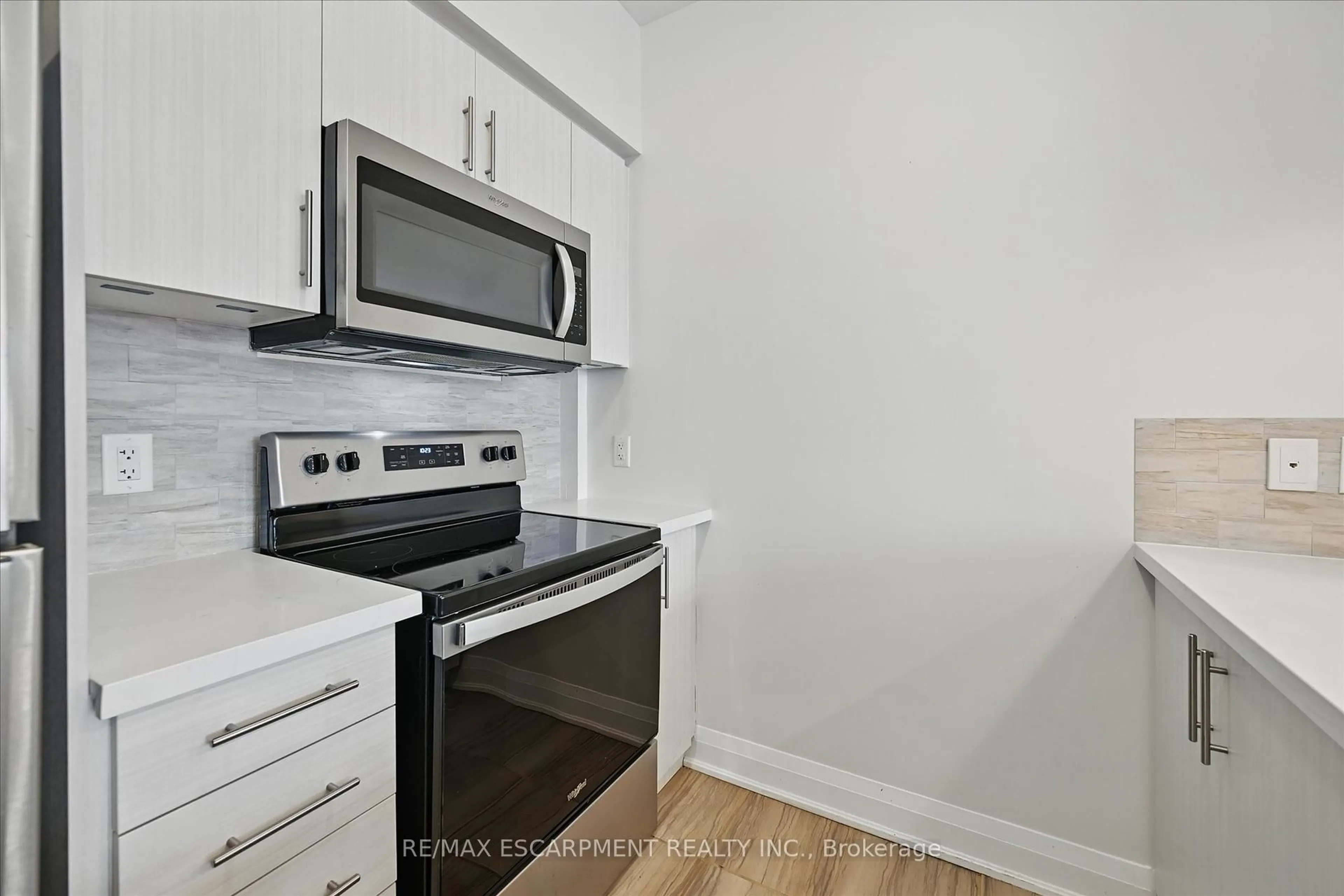 Standard kitchen, unknown for 16 Concord Pl #201, Grimsby Ontario L3M 0J1