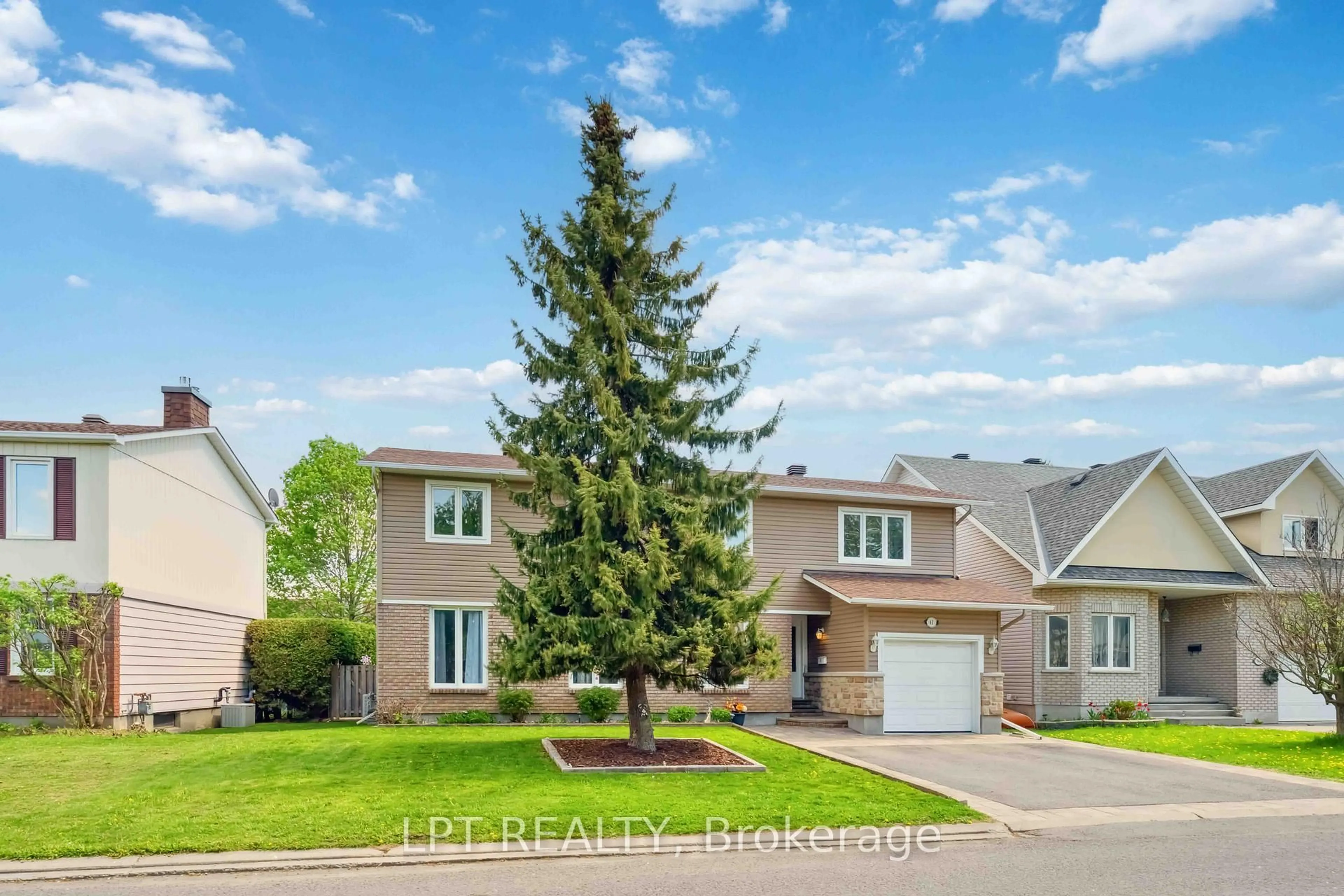 A pic from outside/outdoor area/front of a property/back of a property/a pic from drone, street for 61 Fieldgate Dr, Ottawa Ontario K2J 1V3