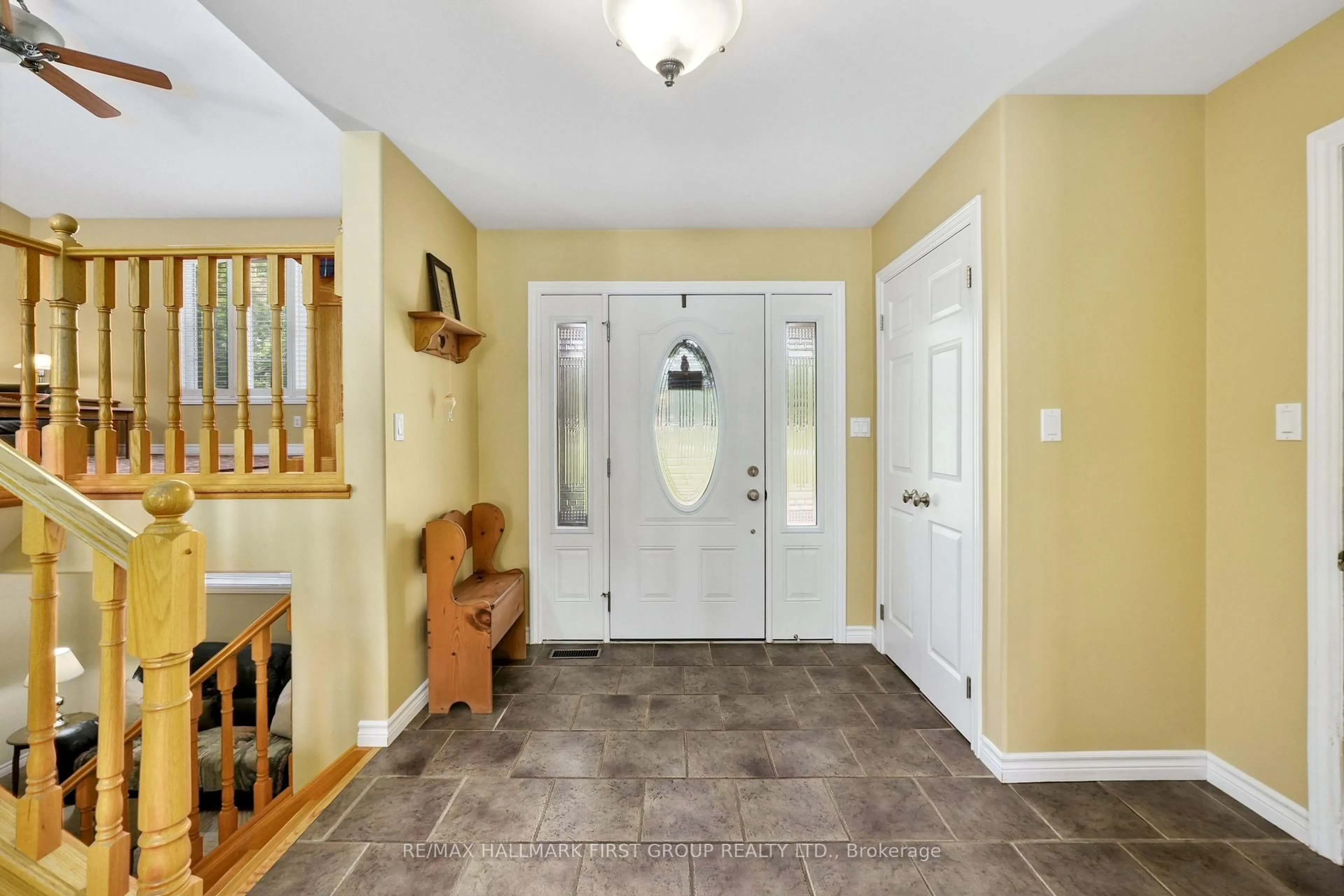 Indoor entryway for 13715 County 2 Rd, Cramahe Ontario K0K 1S0