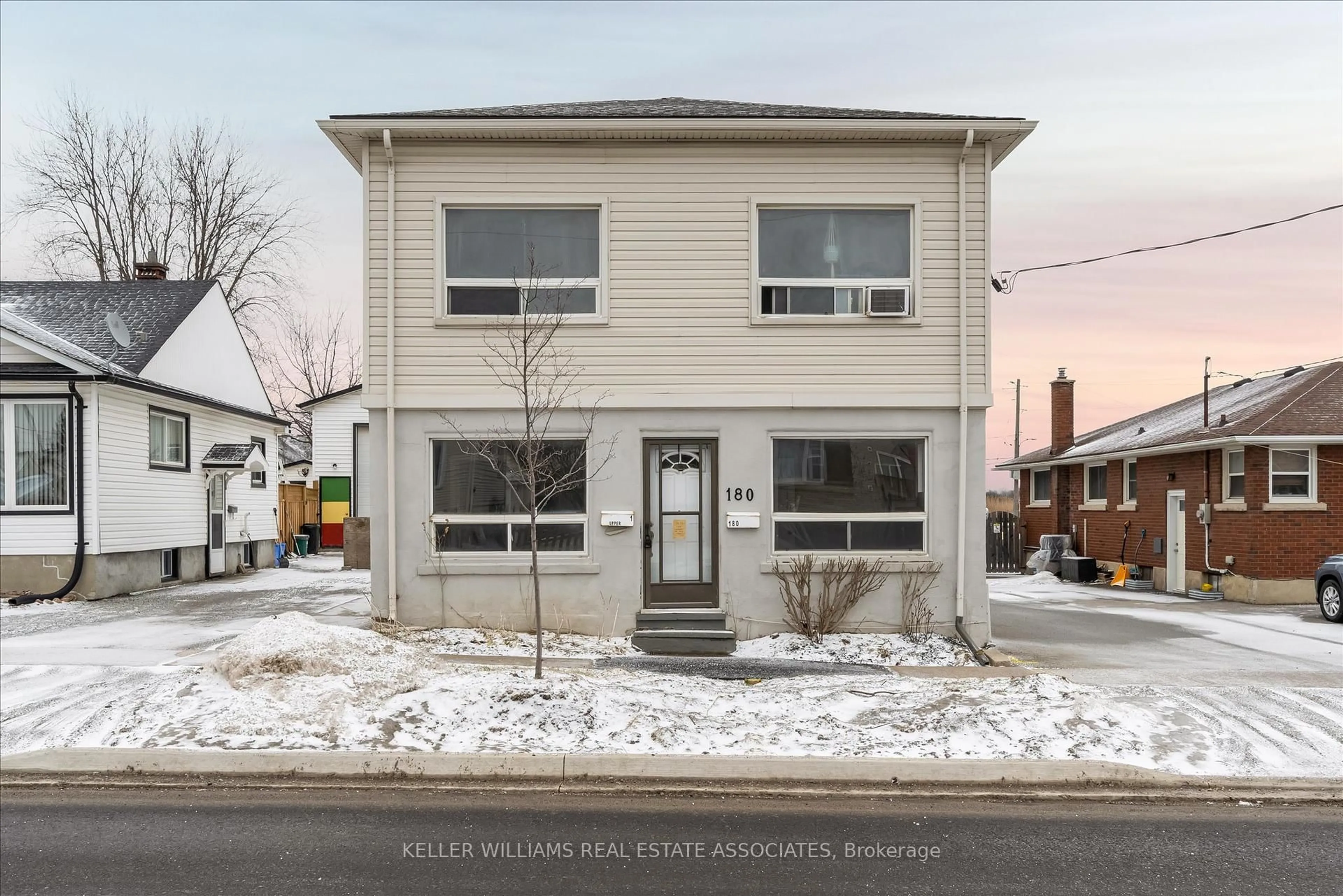 Home with brick exterior material, street for 180 Pine St, Thorold Ontario L2V 3M4
