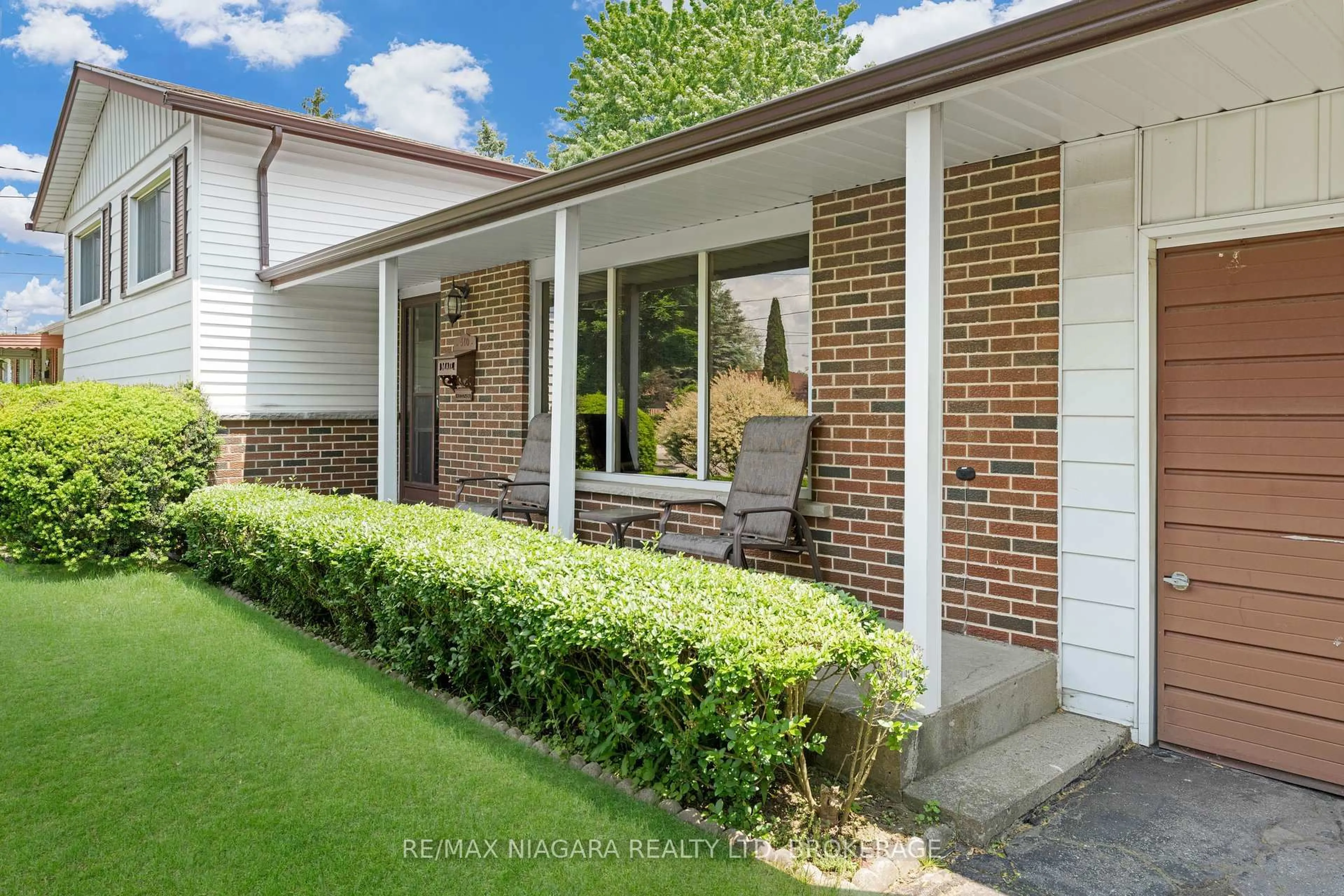 Home with brick exterior material, street for 510 Leonard Ave, Welland Ontario L3C 3A7
