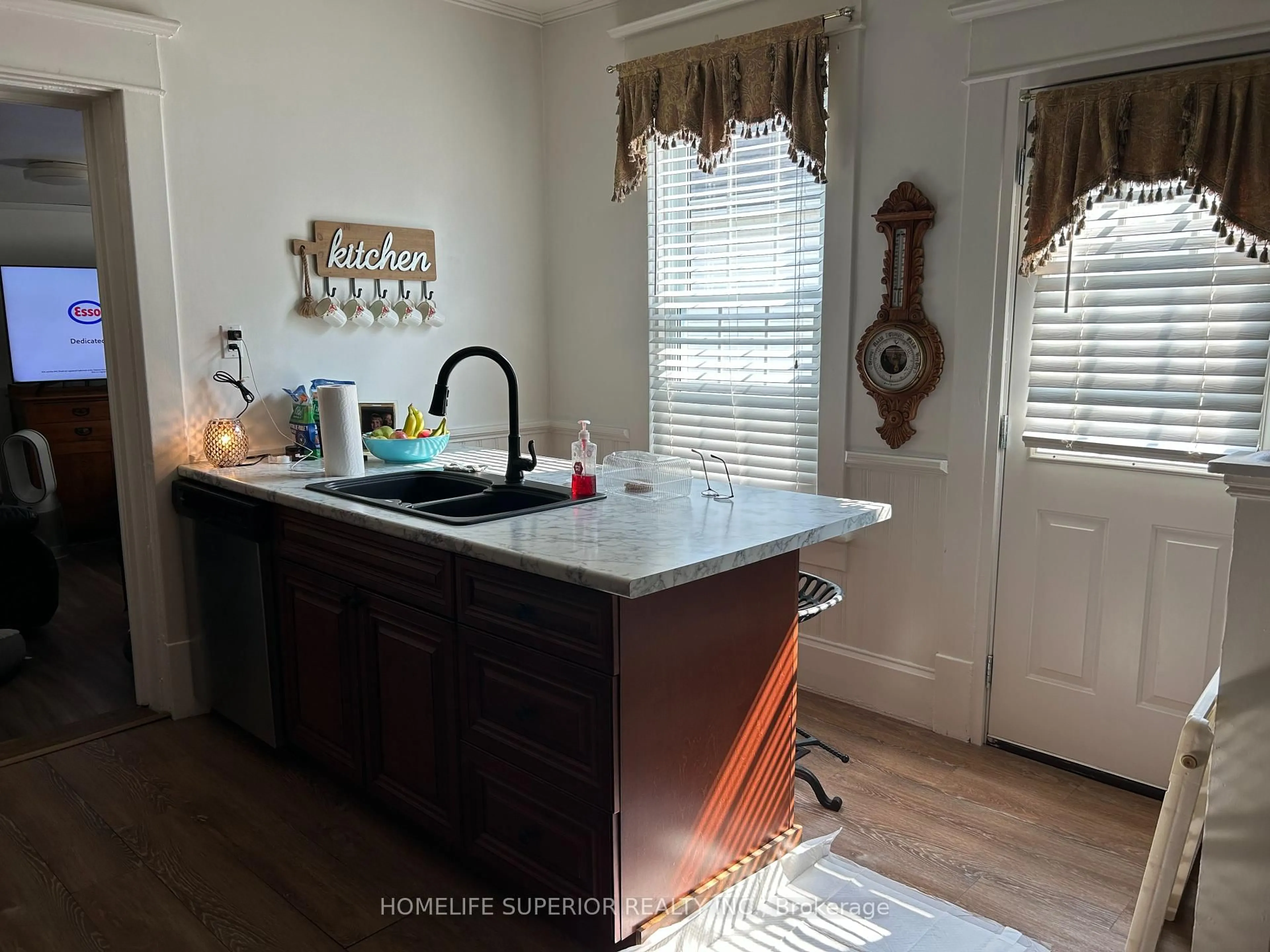 Open concept kitchen, unknown for 34 Matthew St, Limoges Ontario K0K 2M0