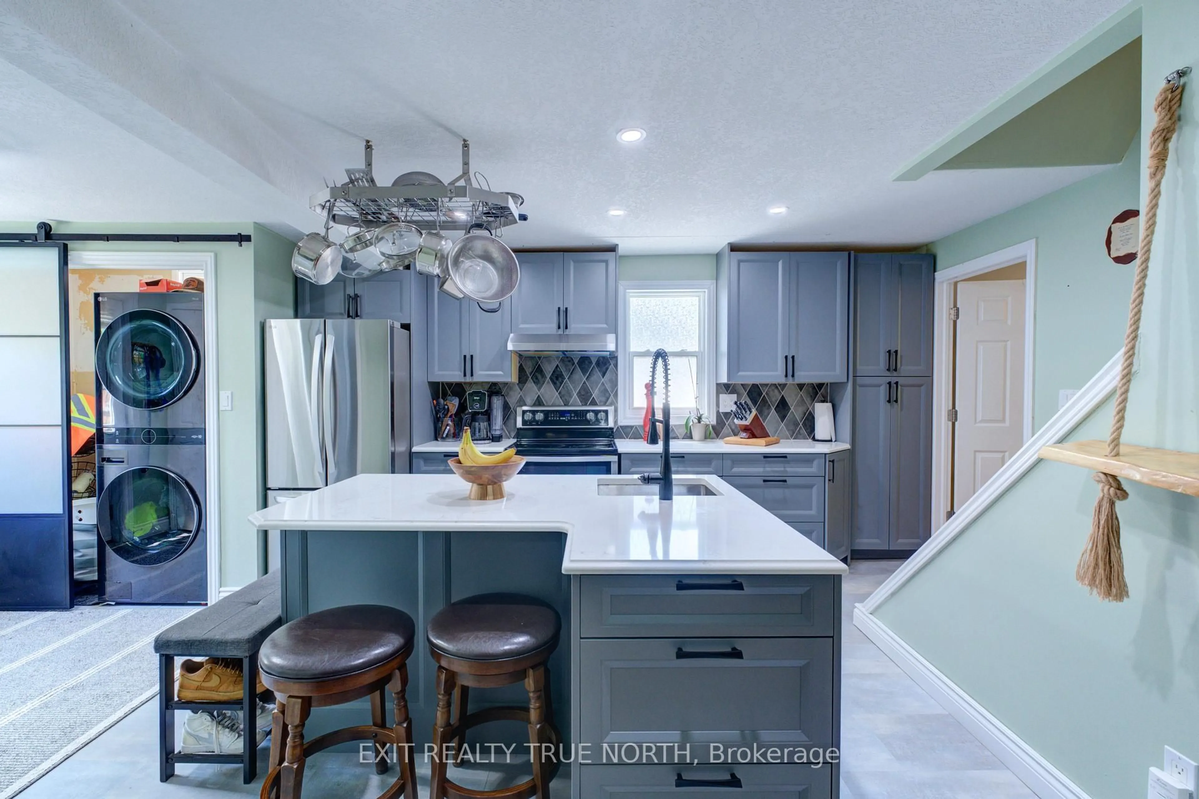 Open concept kitchen, ceramic/tile floor for 42 Graham Ave, Brantford Ontario N3T 1C5