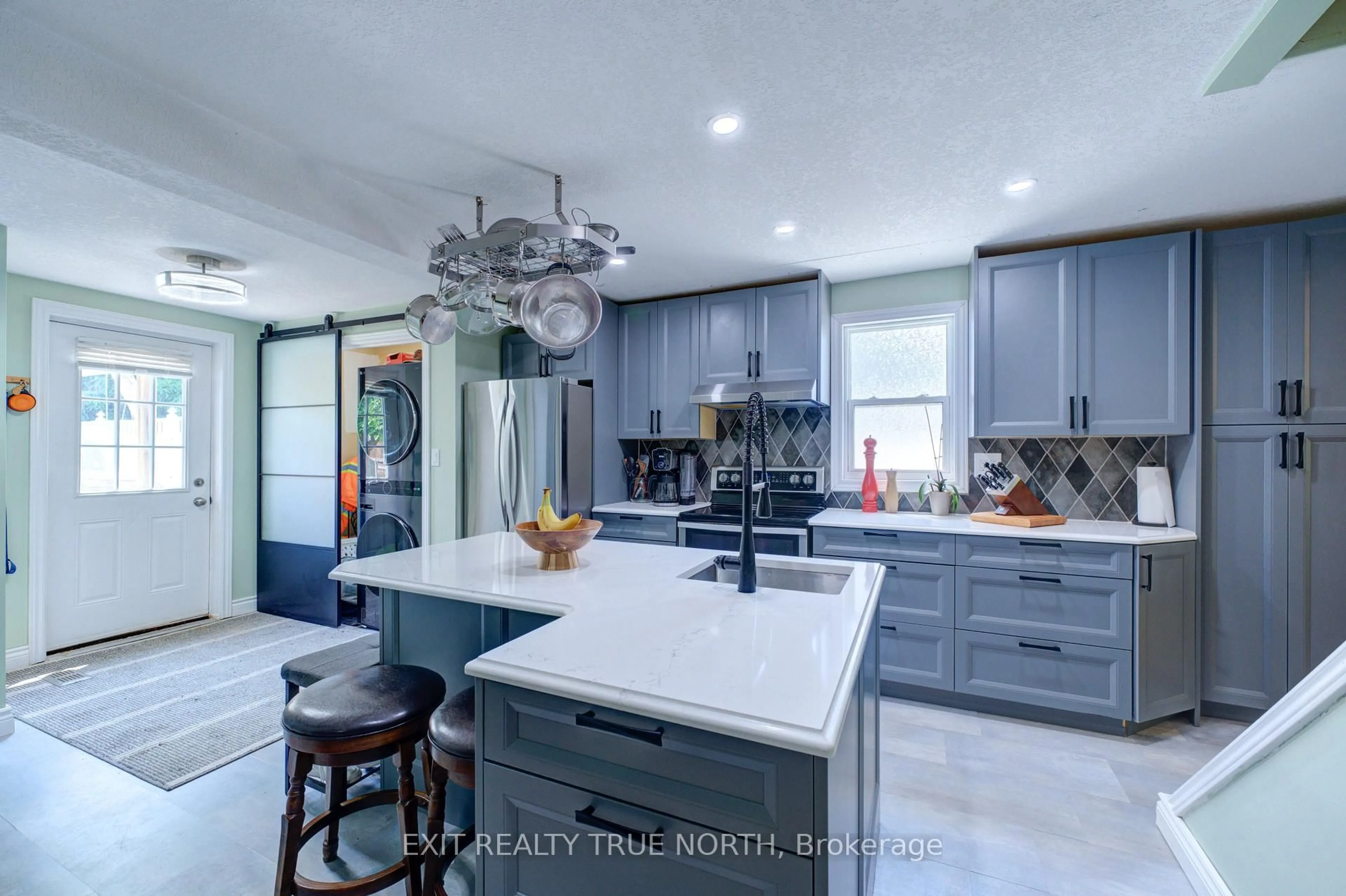 Open concept kitchen, ceramic/tile floor for 42 Graham Ave, Brantford Ontario N3T 1C5