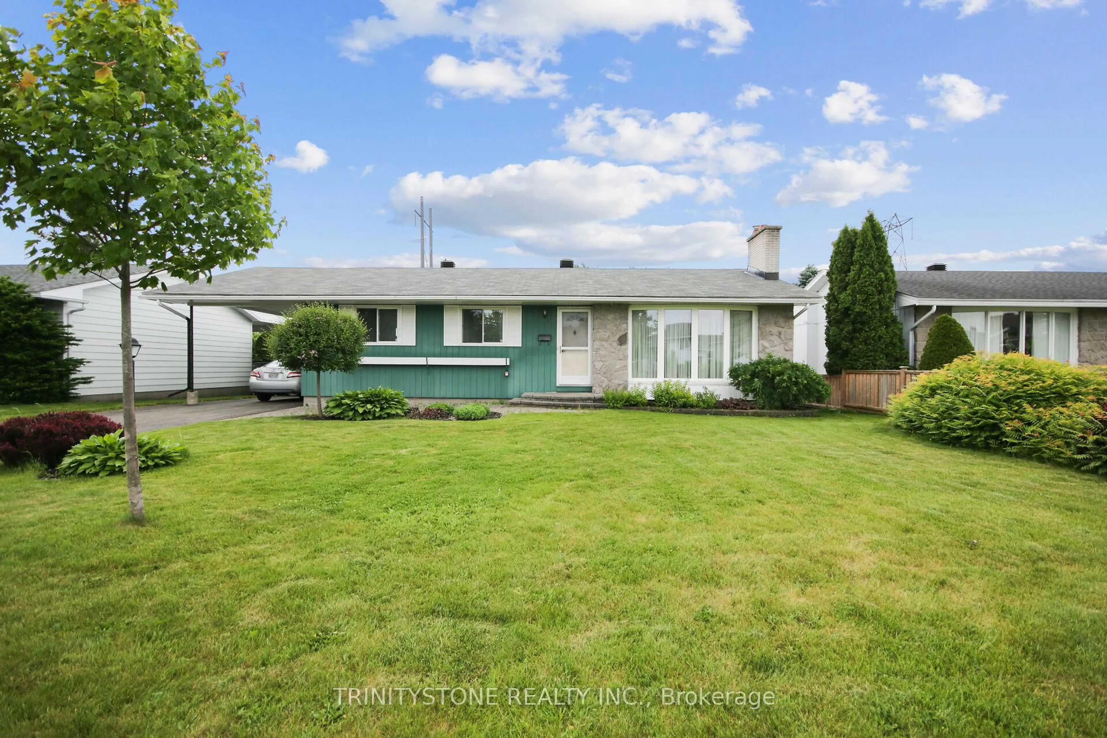A pic from outside/outdoor area/front of a property/back of a property/a pic from drone, street for 18 charing Rd, Ottawa Ontario K2G 0Z5