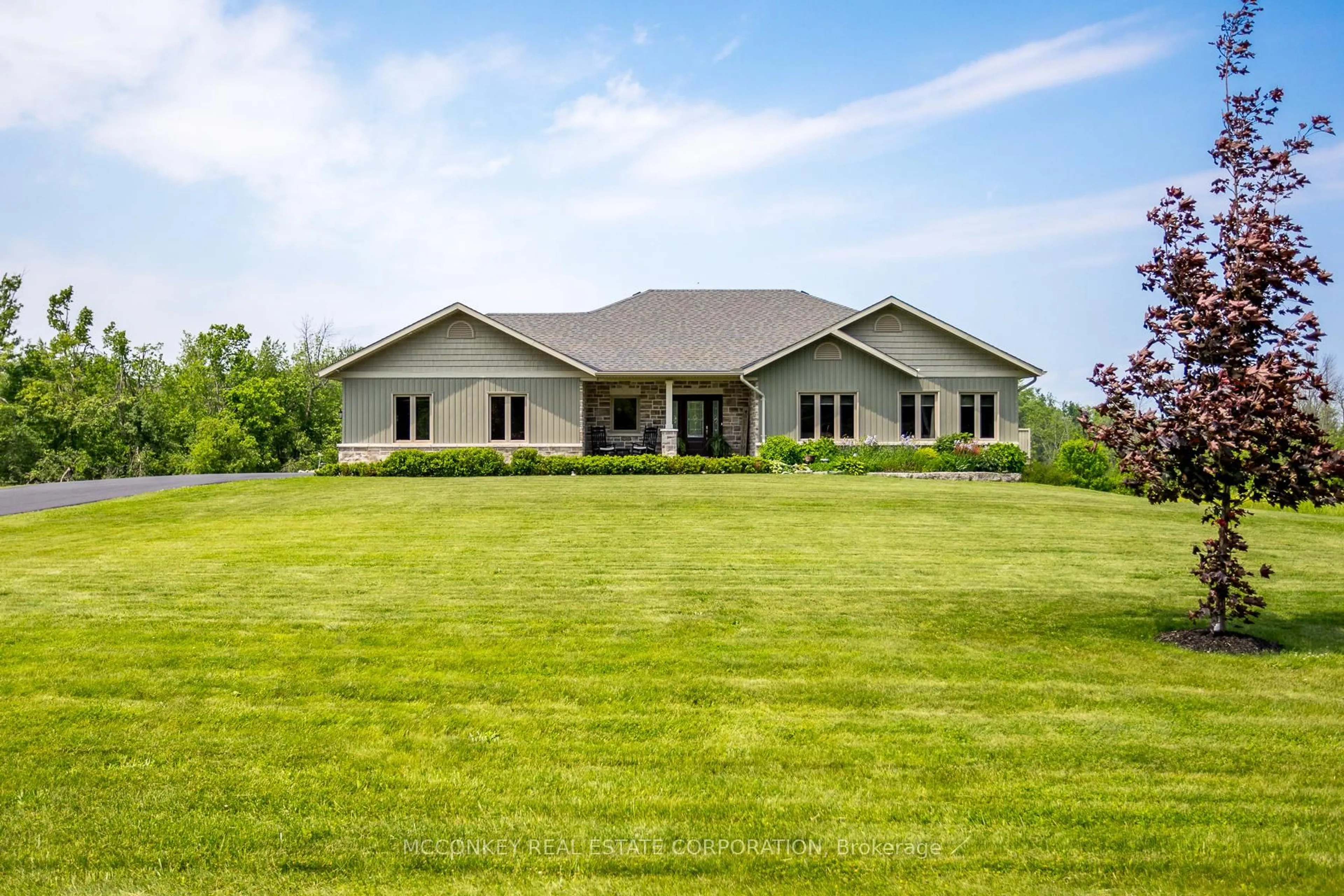 Home with vinyl exterior material, building for 124 Almeara Dr, Otonabee-South Monaghan Ontario K9J 6X9
