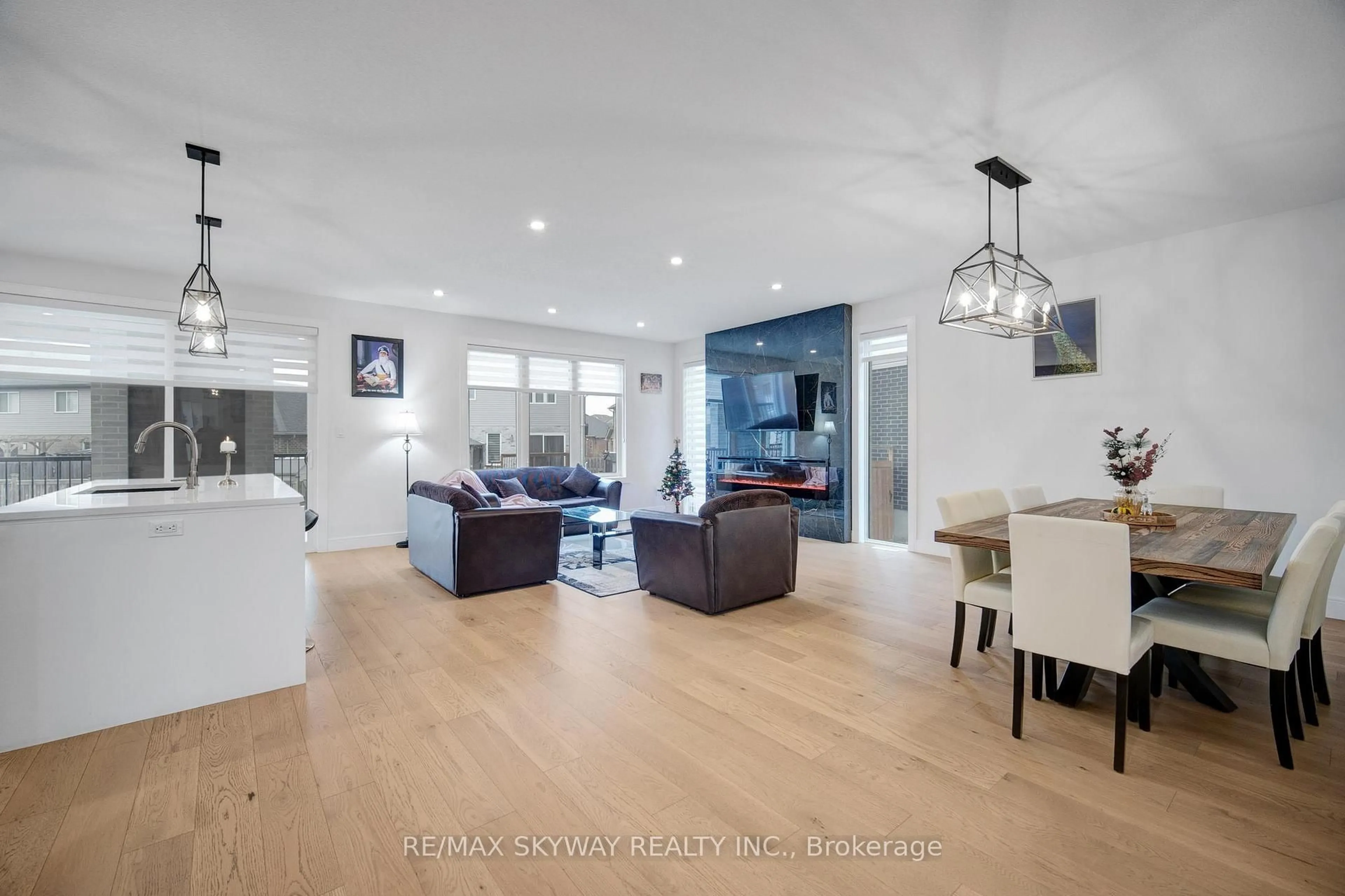 Open concept kitchen, unknown for 3314 David Milne Way, London South Ontario N6L 1K3