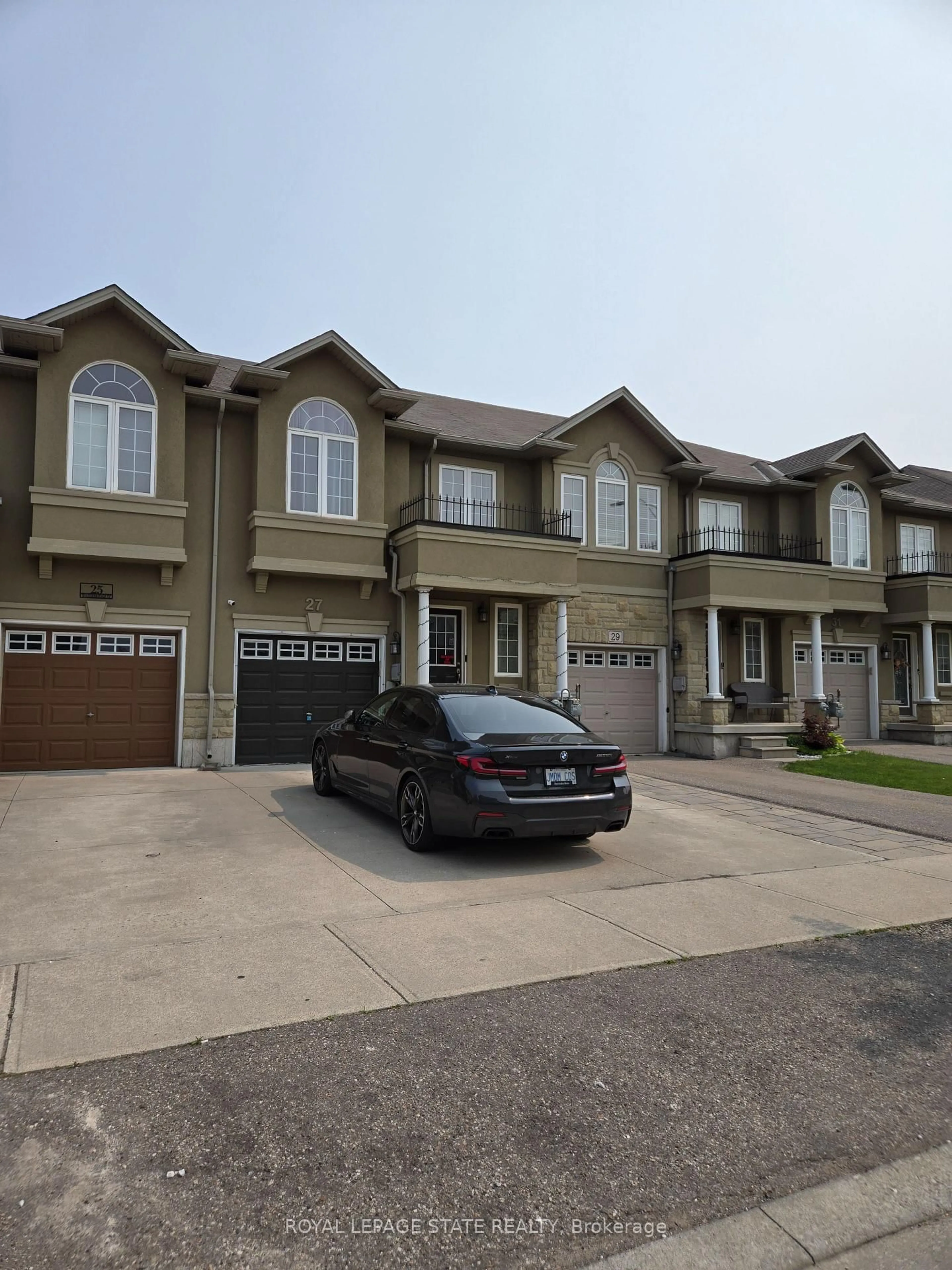 Unknown for 27 Waterbridge St, Hamilton Ontario L8J 0E3