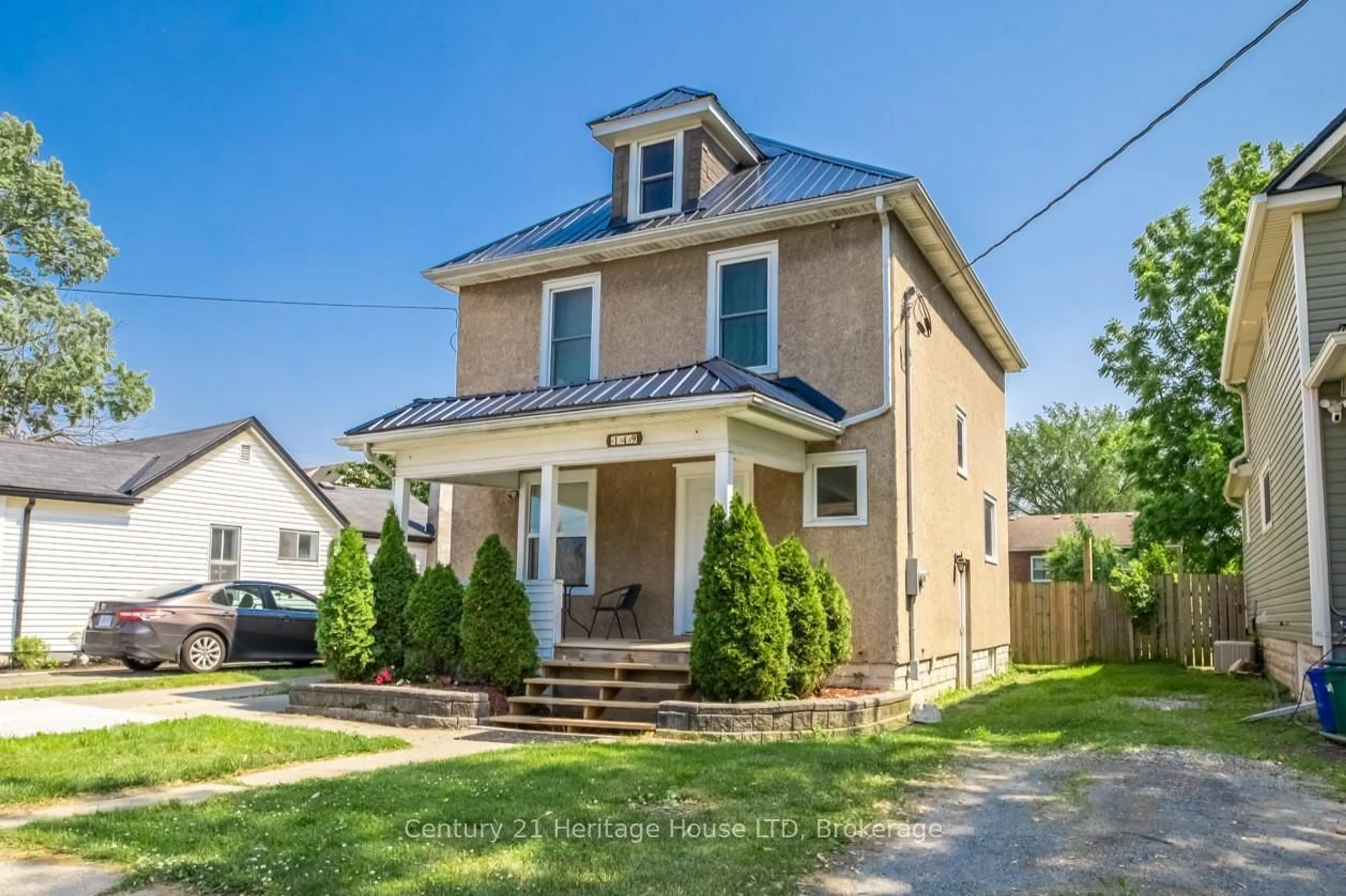 Home with brick exterior material, street for 149 Bald St, Welland Ontario L3C 5C5