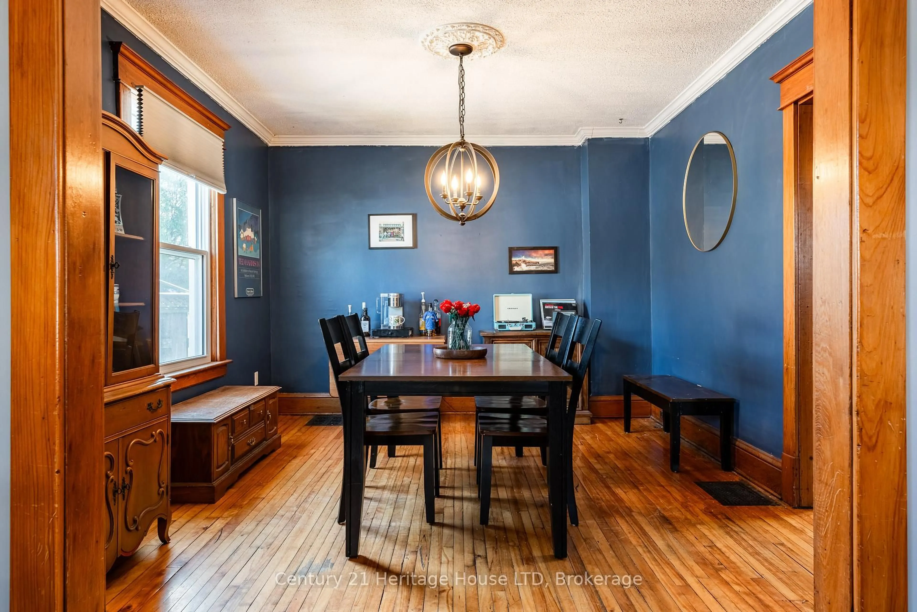 Dining room, wood/laminate floor for 149 Bald St, Welland Ontario L3C 5C5