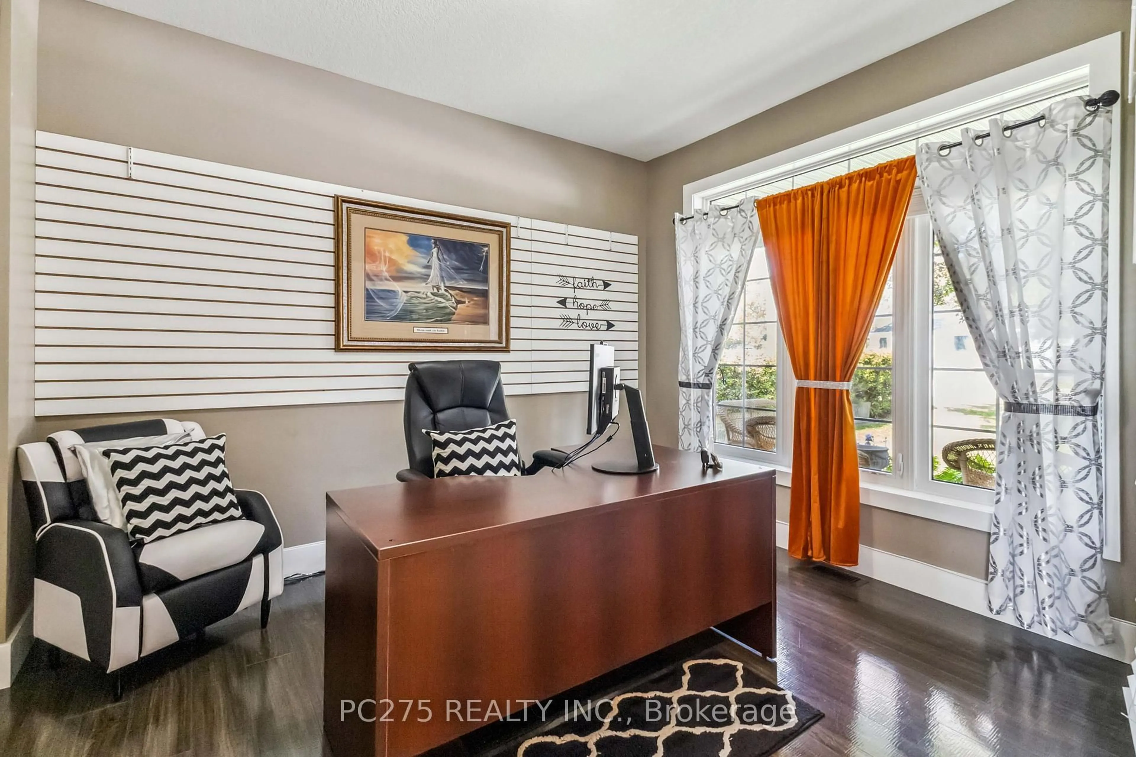 A pic of a room for 122 1/2 Centennial Ave, Central Elgin Ontario N5R 5B2