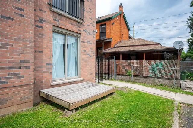 Additional property image - 28 Victoria Ave Unit 102