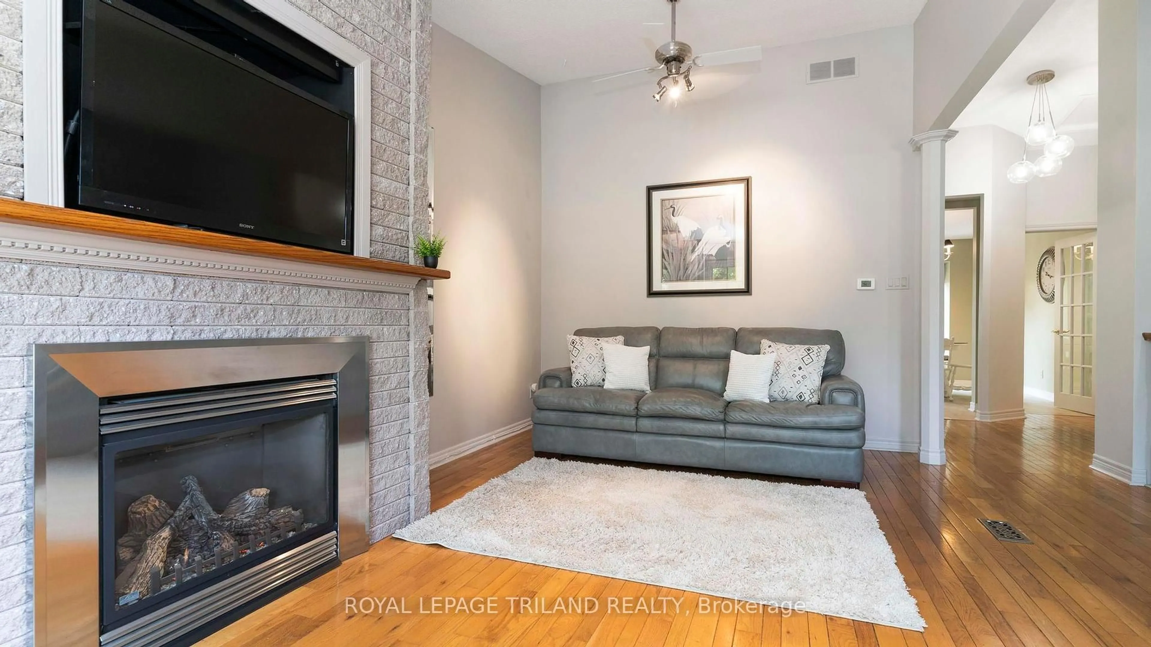 Living room with furniture, unknown for 1241 Hamilton Rd #7, London East Ontario N5W 6B3