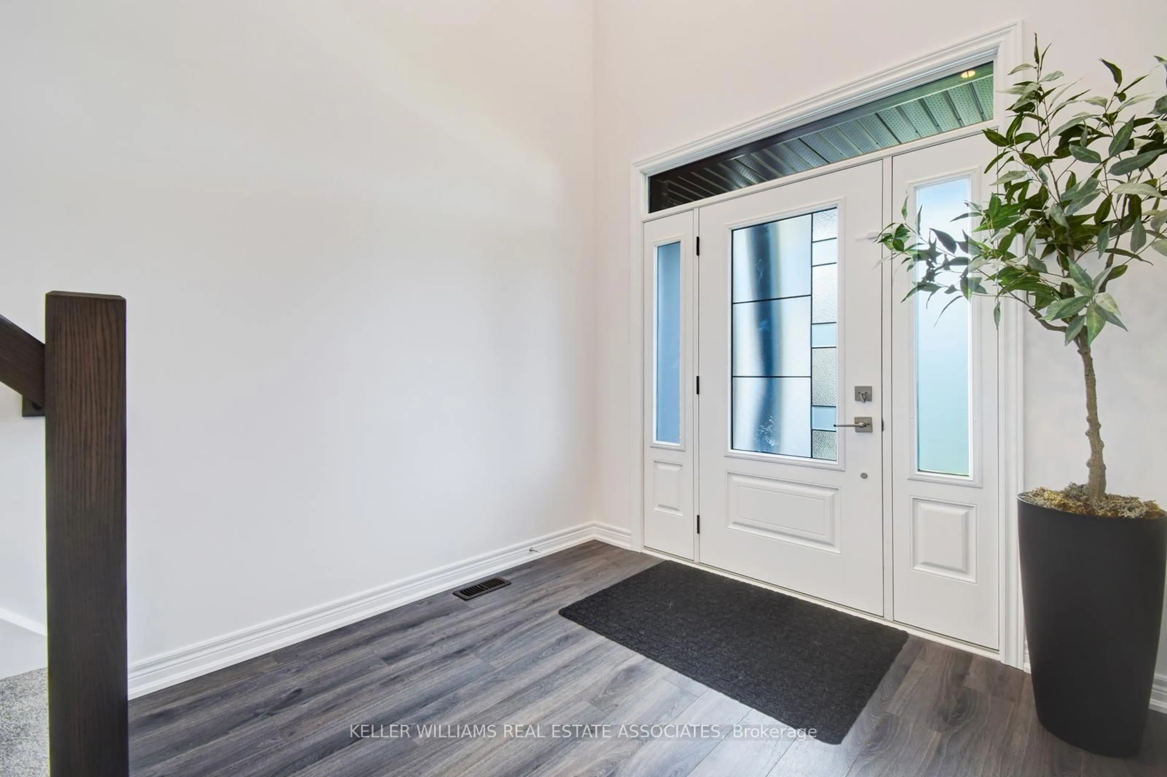 Indoor entryway for 150 Eccles Ave, West Grey Ontario N0G 1R0