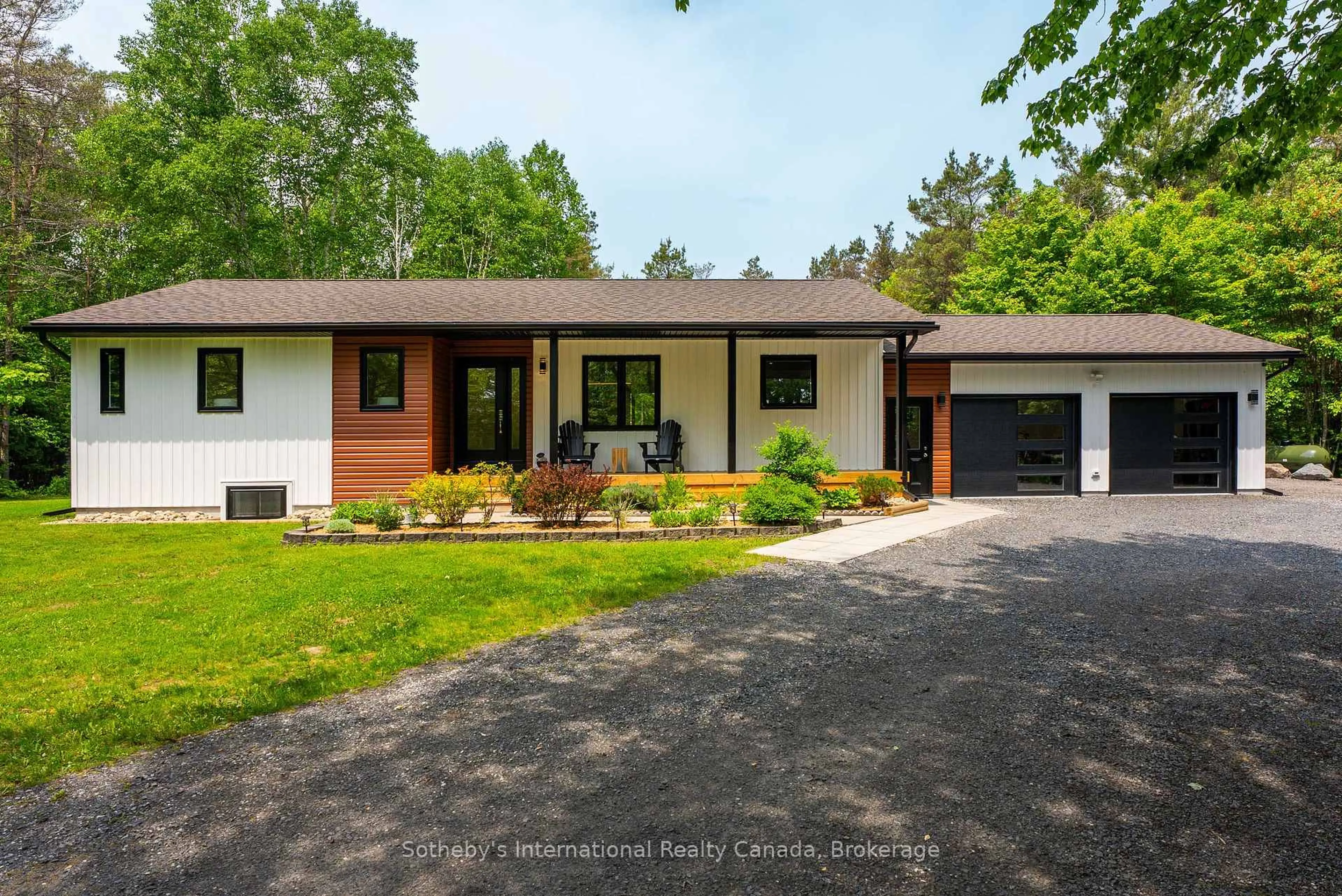 Home with brick exterior material, street for 348 Fowlers Rd, Huntsville Ontario P1H 2N5