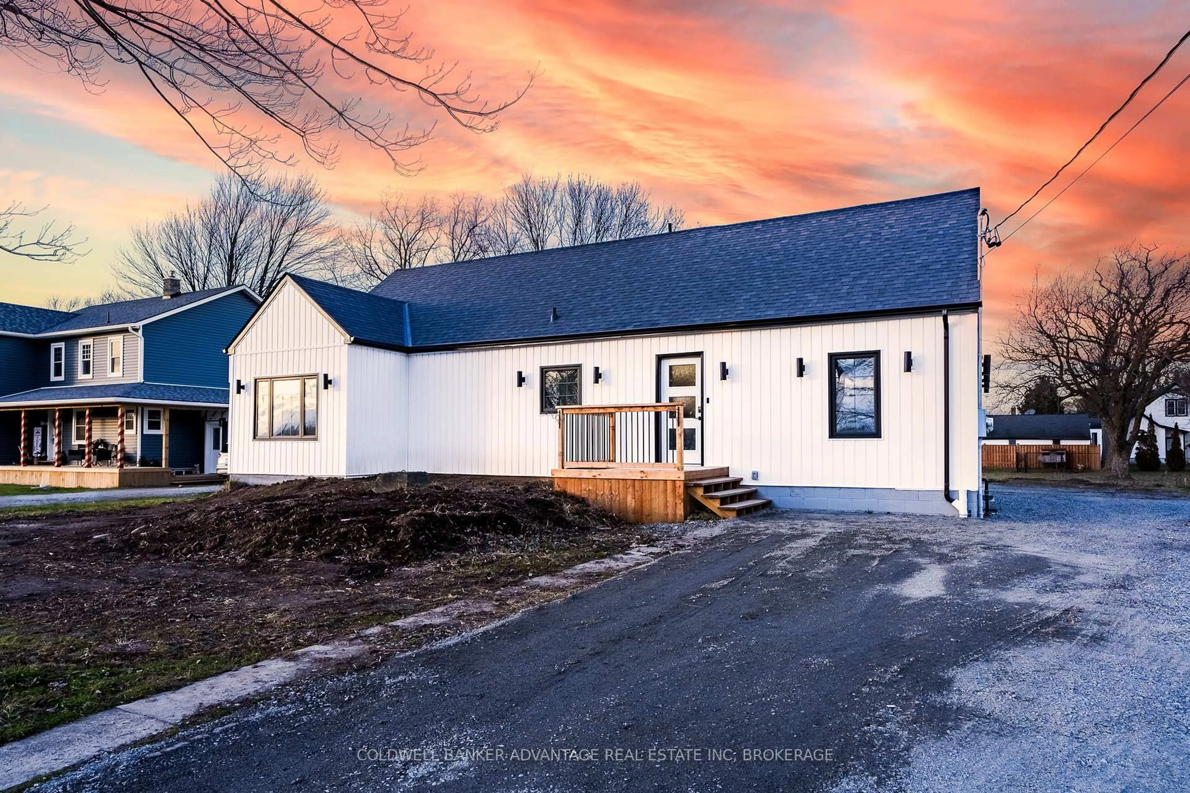 A pic from outside/outdoor area/front of a property/back of a property/a pic from drone, building for 2468 Hwy 3 Highway, Port Colborne Ontario L3K 5V3