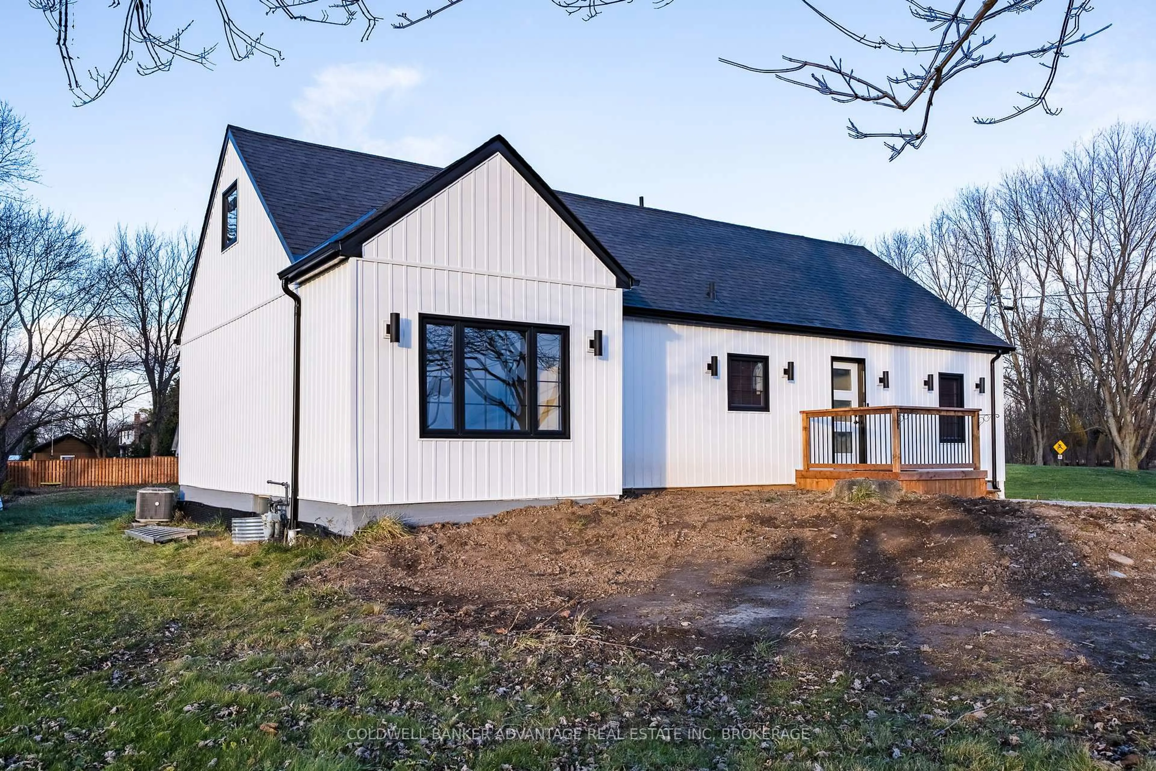 A pic from outside/outdoor area/front of a property/back of a property/a pic from drone, building for 2468 Hwy 3 Highway, Port Colborne Ontario L3K 5V3