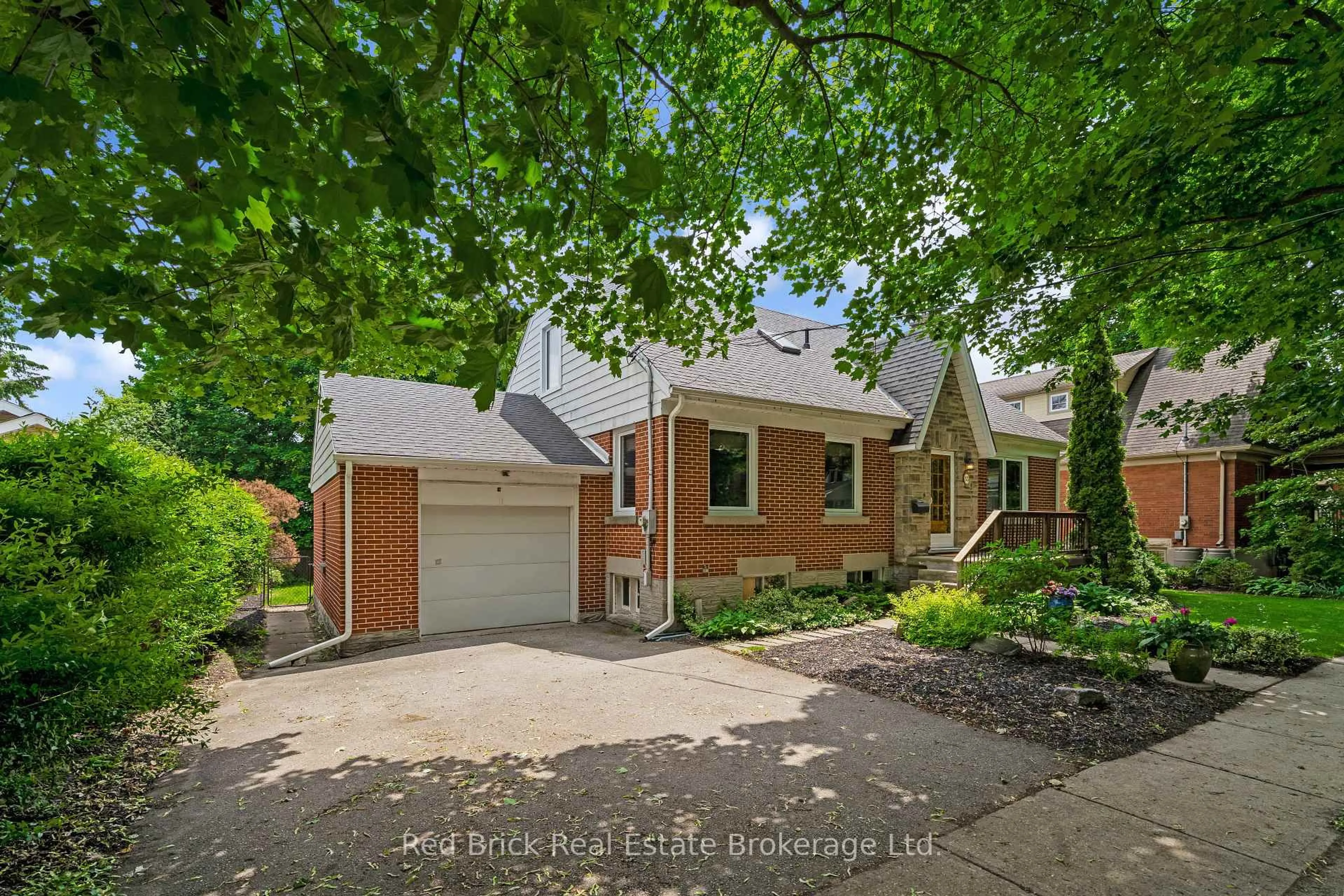 A pic from outside/outdoor area/front of a property/back of a property/a pic from drone, street for 53 Omar St, Guelph Ontario N1H 2V5