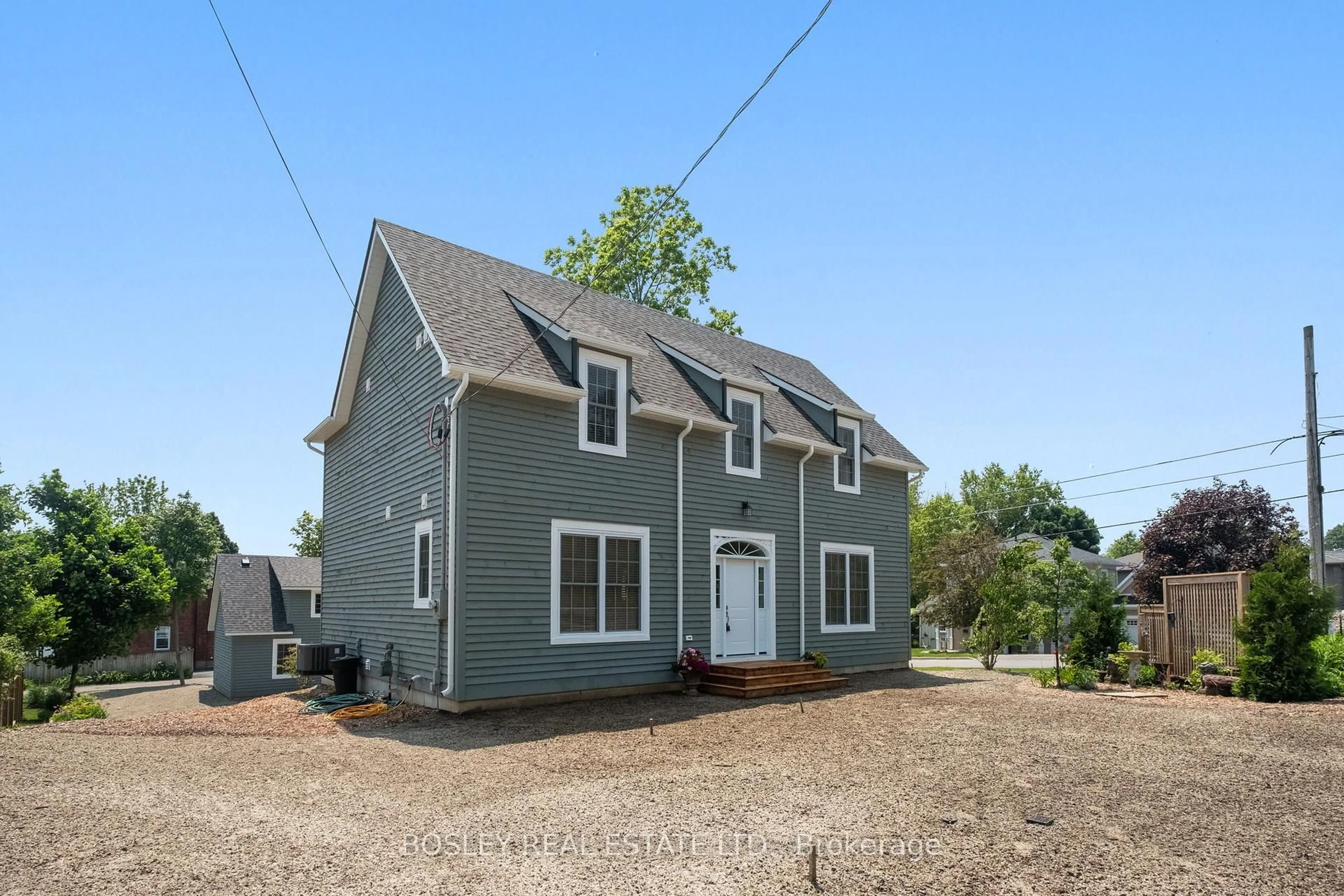 Home with vinyl exterior material, street for 161 Bruton St, Port Hope Ontario L1A 1V6