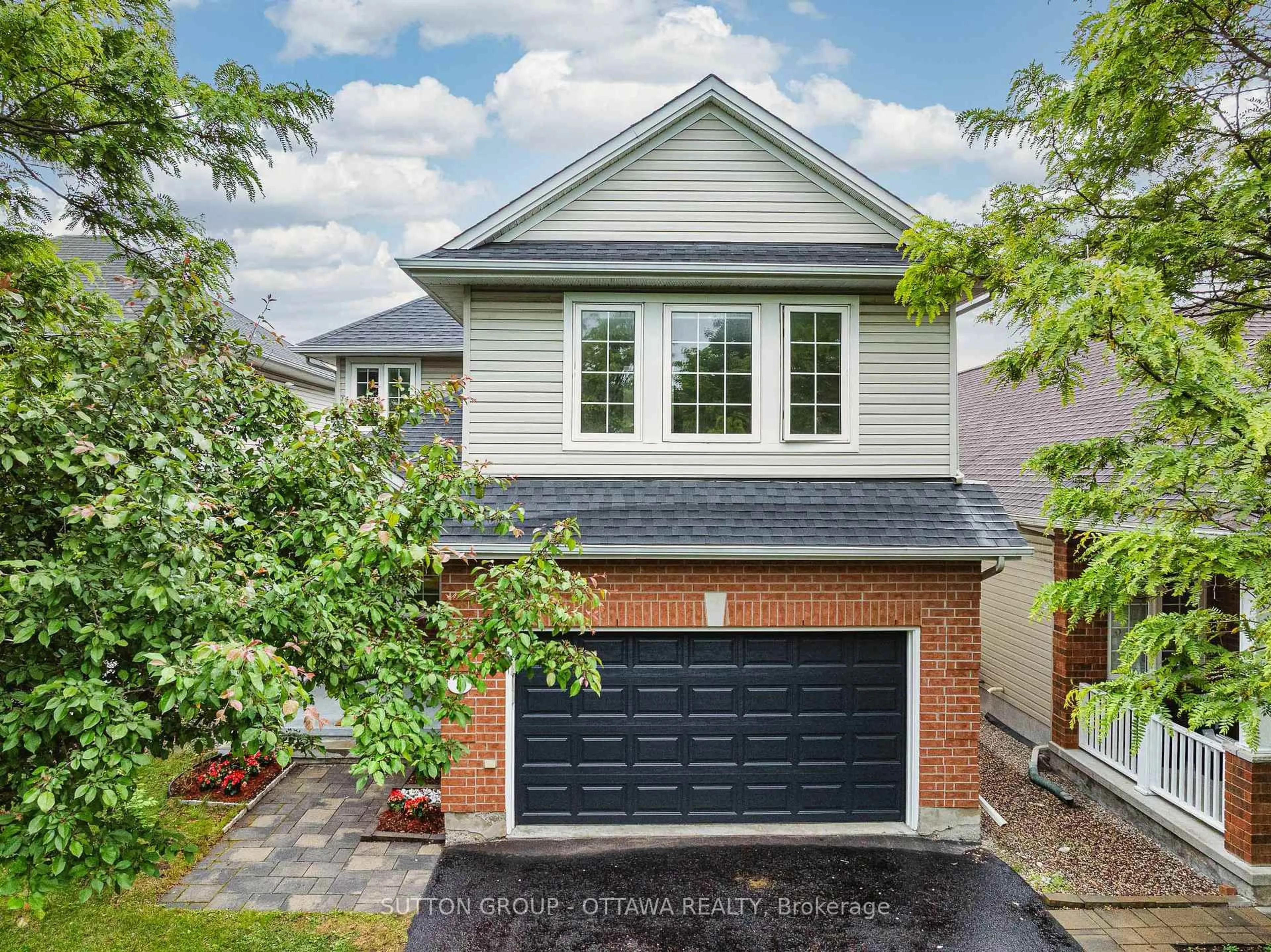 Home with brick exterior material, street for 8 Dunn St, Kanata Ontario K2K 3J8